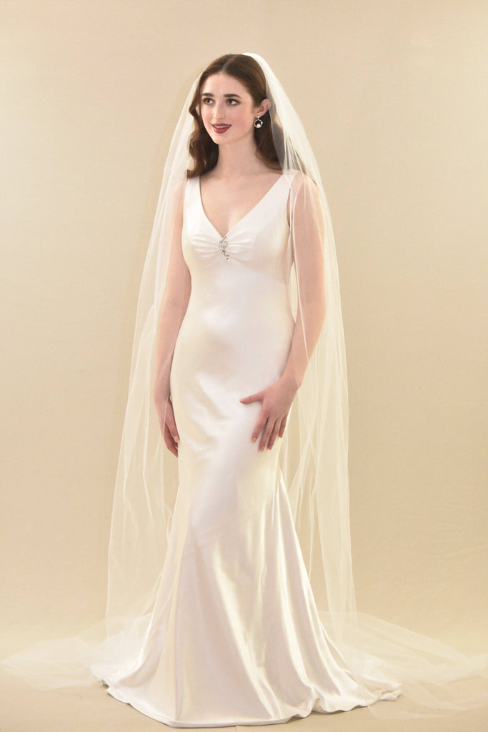 Full Cathedral Wedding Veil Drop Style with Satin Edge Blusher Layer –  BestWeddingVeil