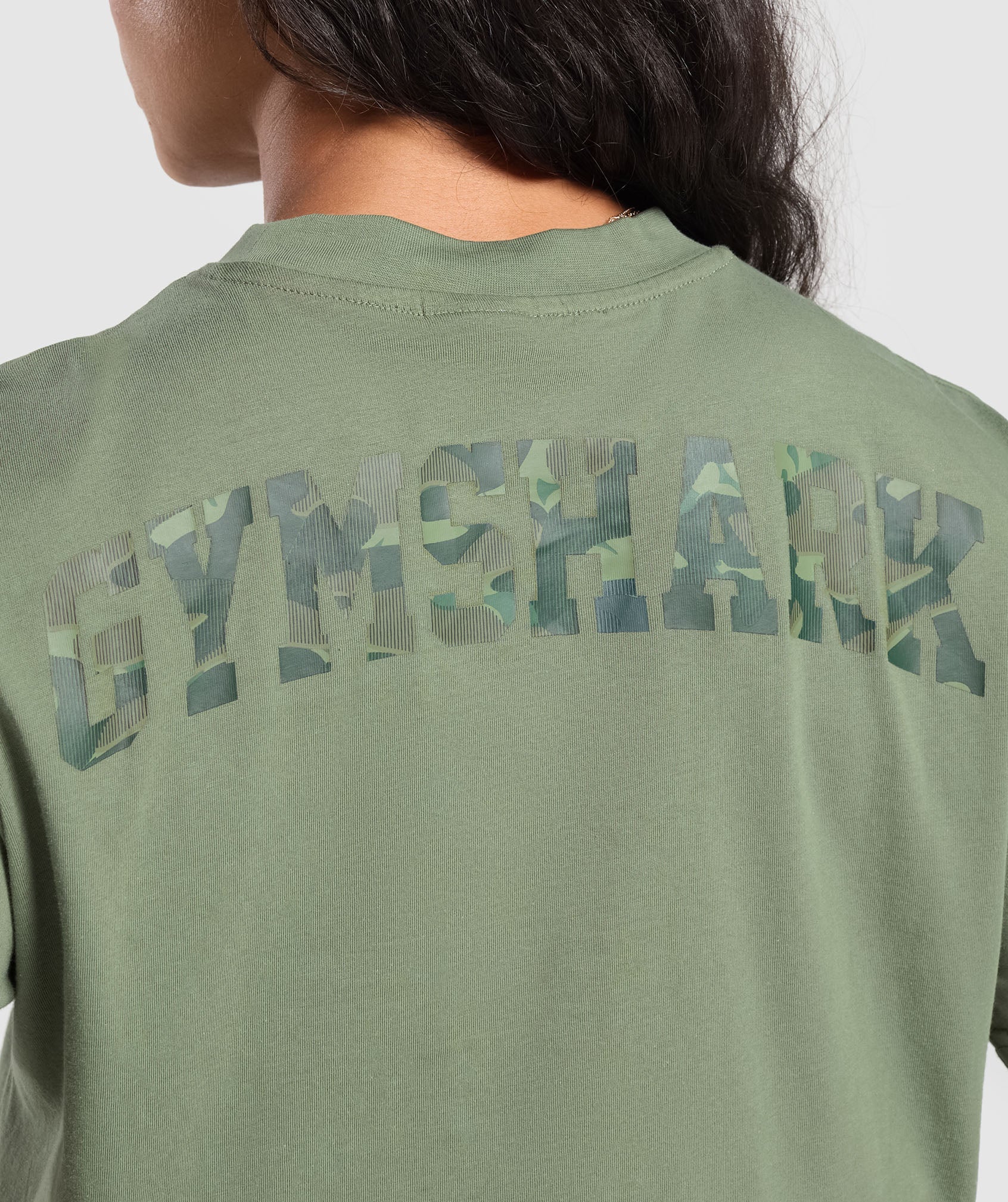 Gymshark Adapt Camo Graphic Oversized Top - Force Green
