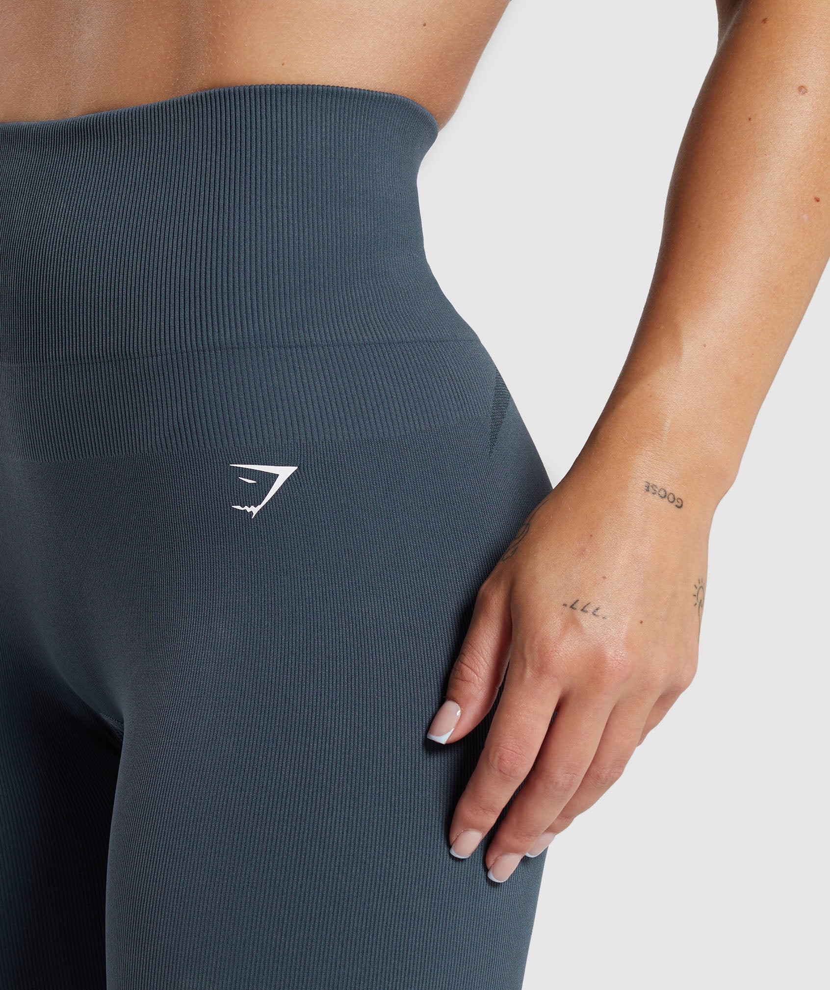 Gains Seamless Leggings in Titanium Blue - view 5