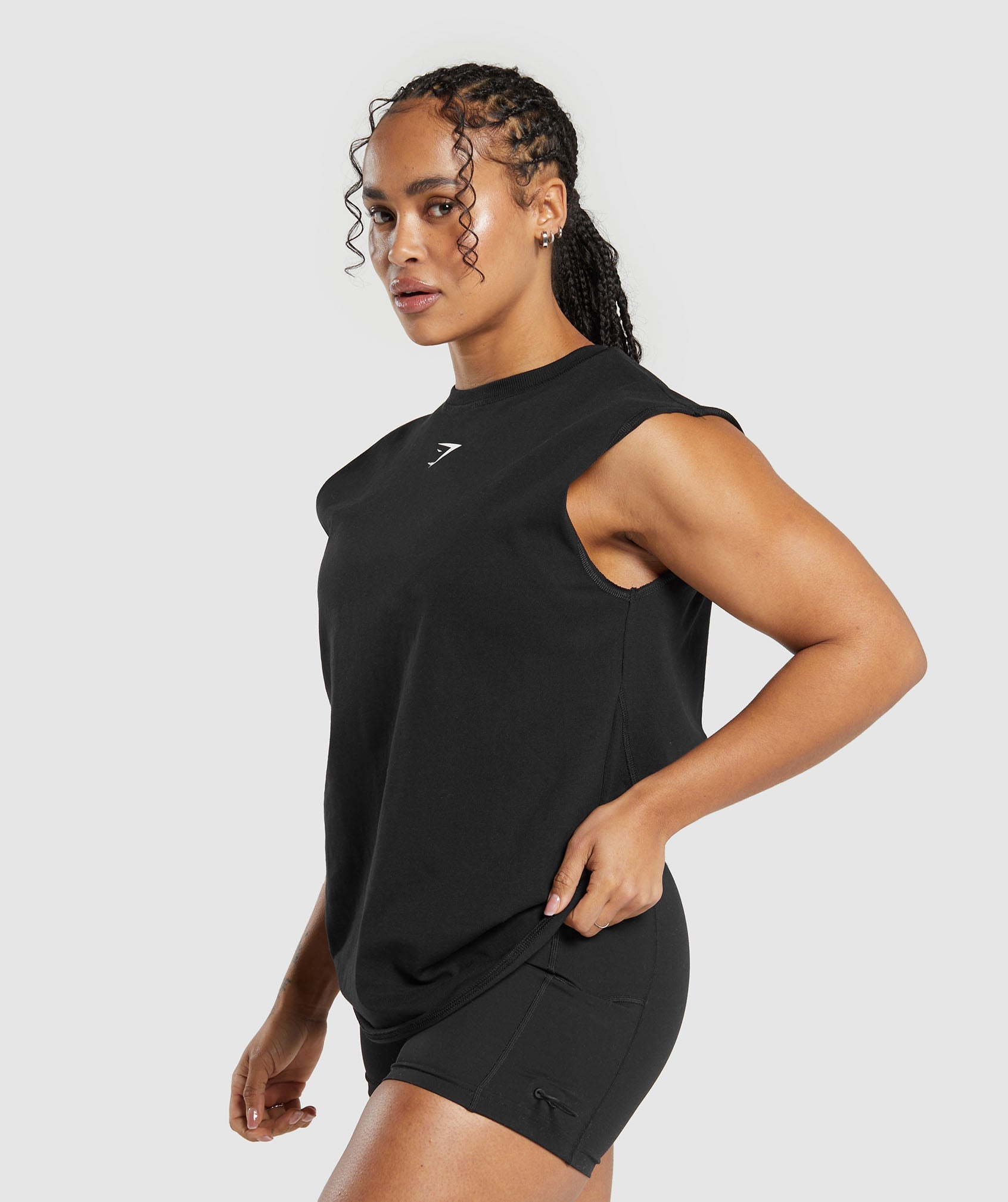 https://cdn.shopify.com/s/files/1/1367/5201/files/GymsharkPowerTankGSBlackB8A5O-BB2J-1515_a7479e67-dc43-4b89-b1cc-8f950f739673.jpg?v=1705567978