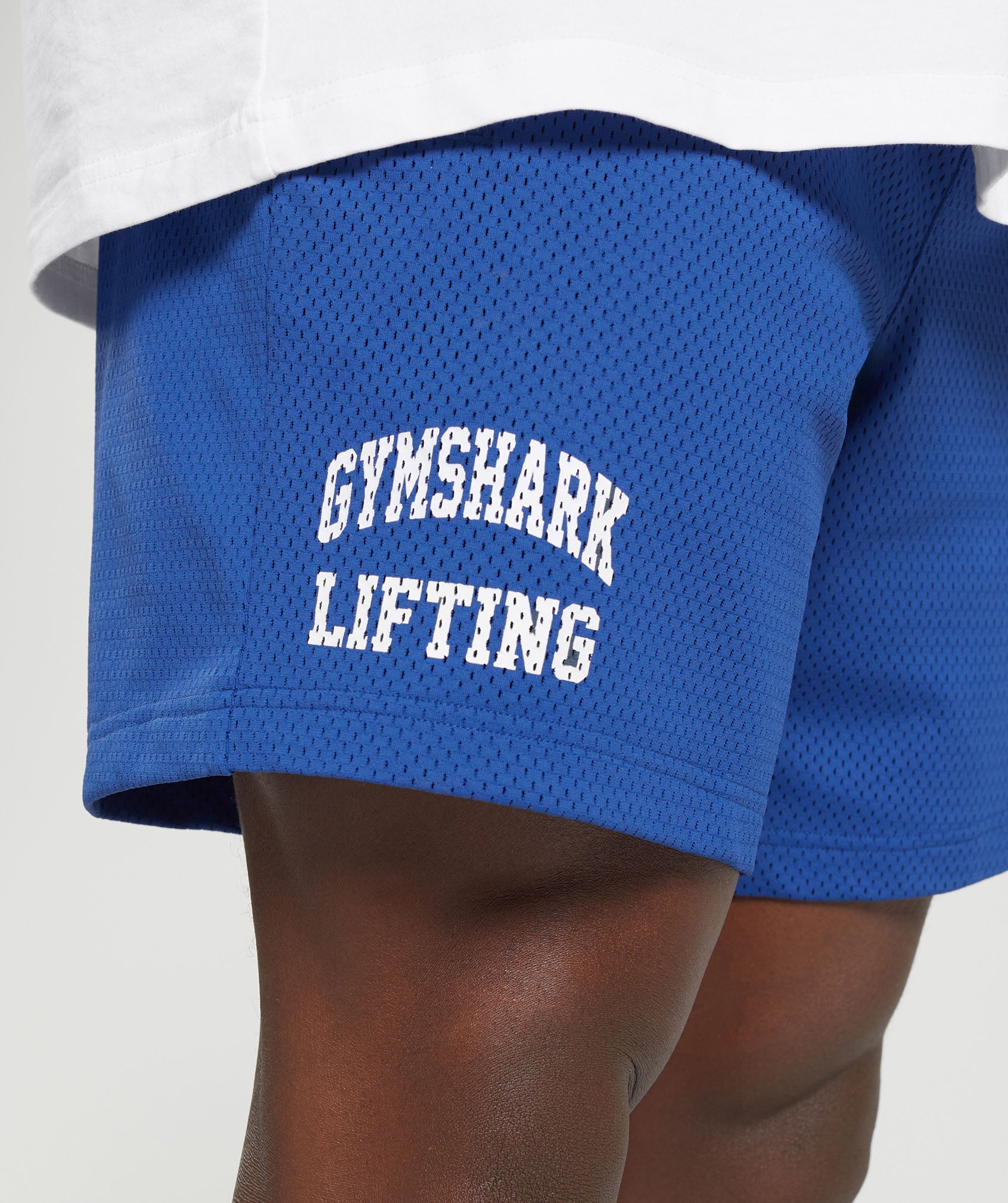 Lifting Mesh 7" Shorts in Wave Blue - view 7