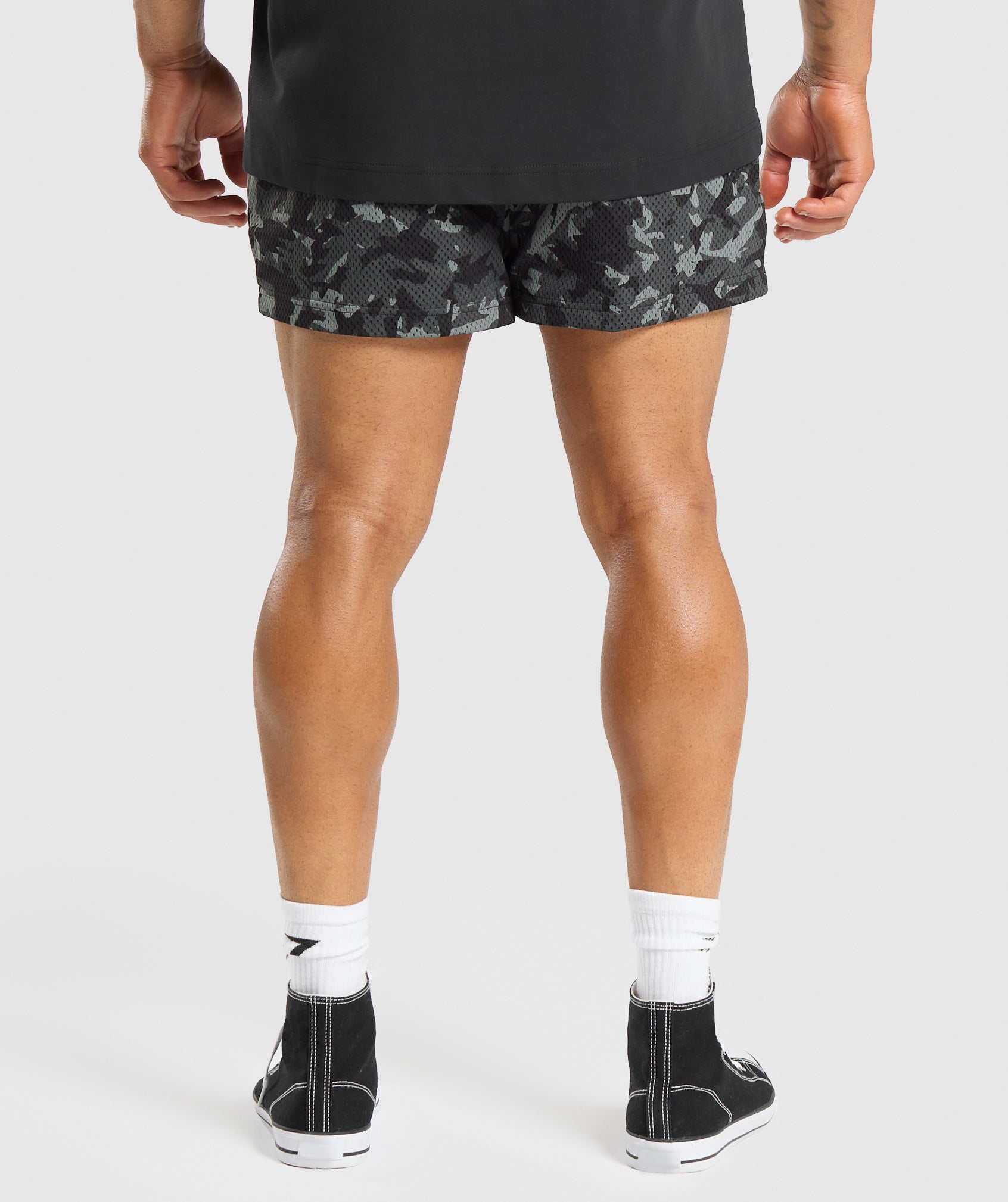 Printed Lifting Mesh 5" Shorts in Black - view 2