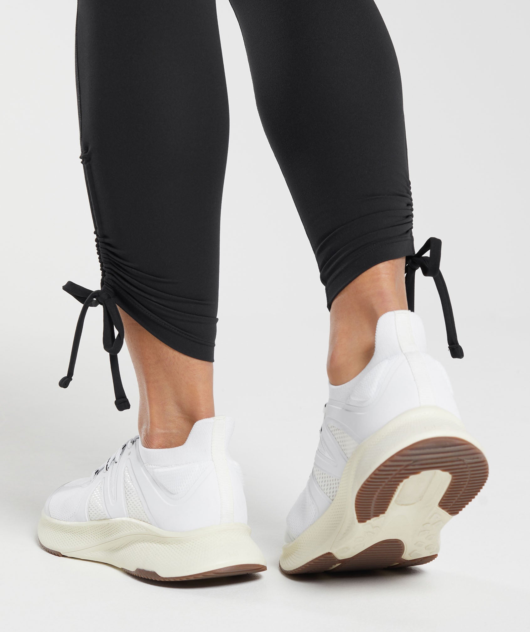 Ribbon Ankle Leggings in Black - view 7