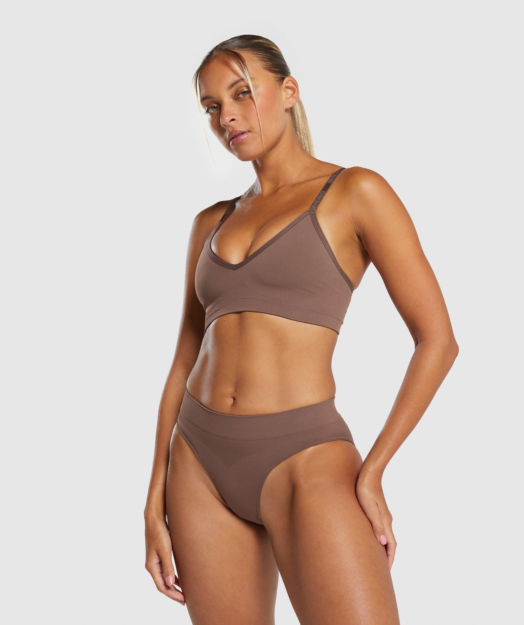 Seamless Brief in Soft Brown - view 4