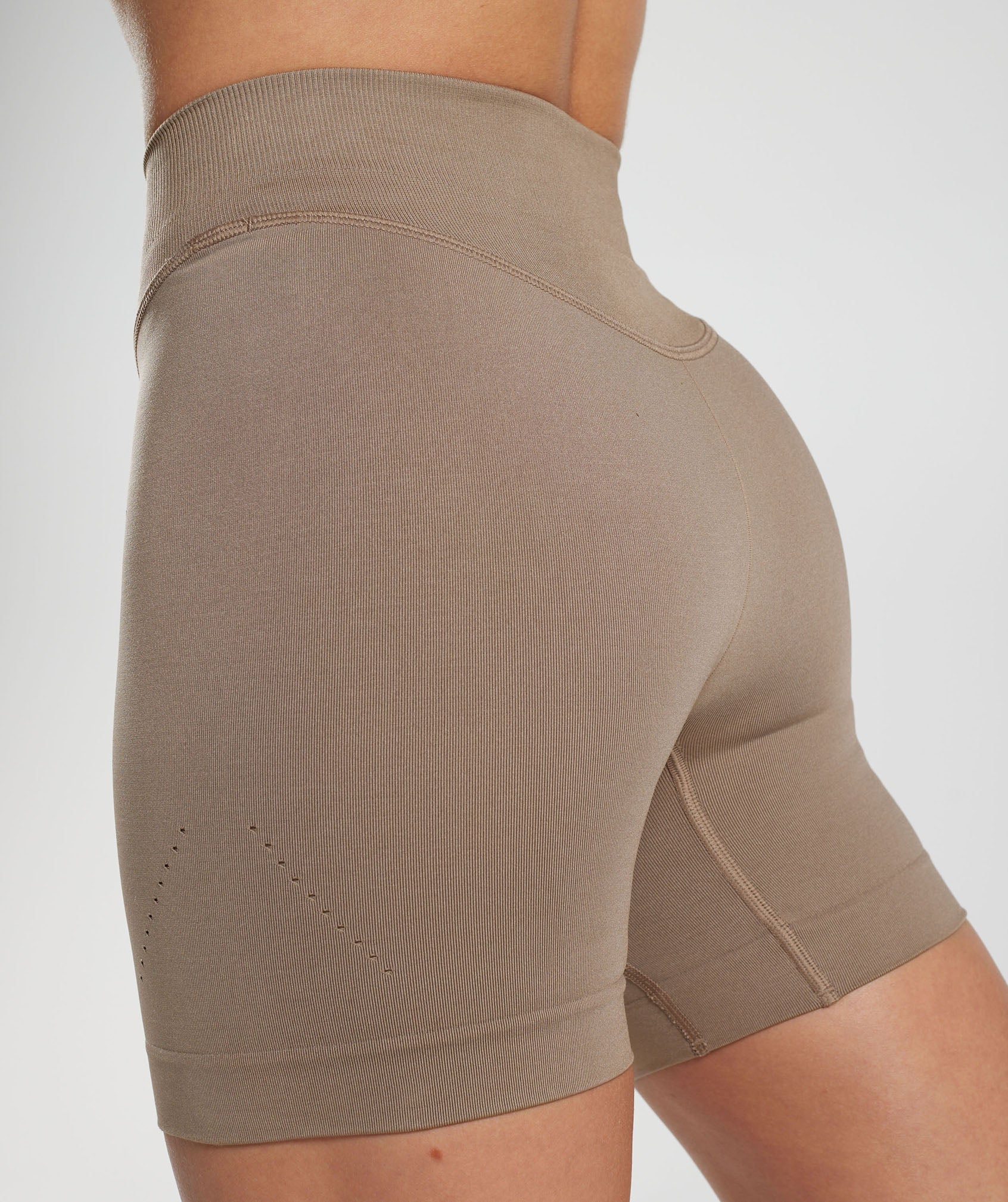 Sweat Seamless Shorts in Fossil Brown