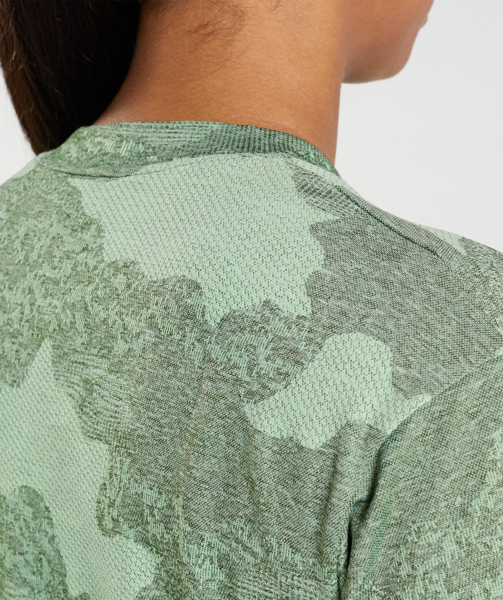 Adapt Camo Seamless Crop Top in Aloe Green/Moss Olive