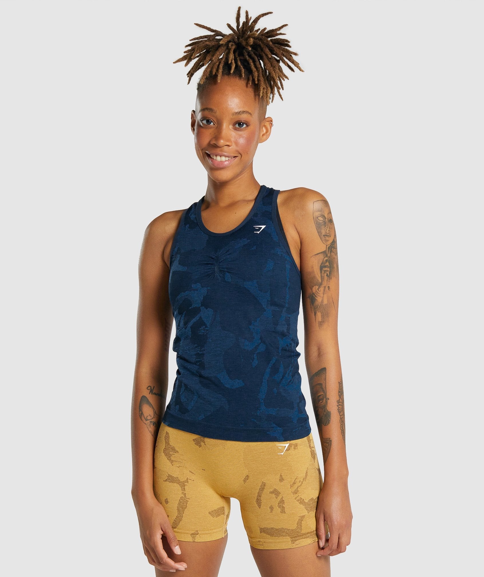 Adapt Camo Seamless Tank in Savanna | Navy