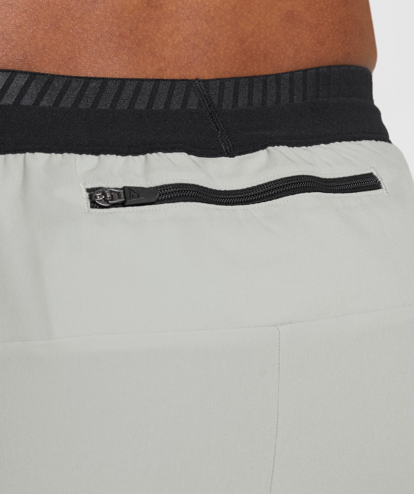 Apex Run 4" Shorts in Light Grey - view 5