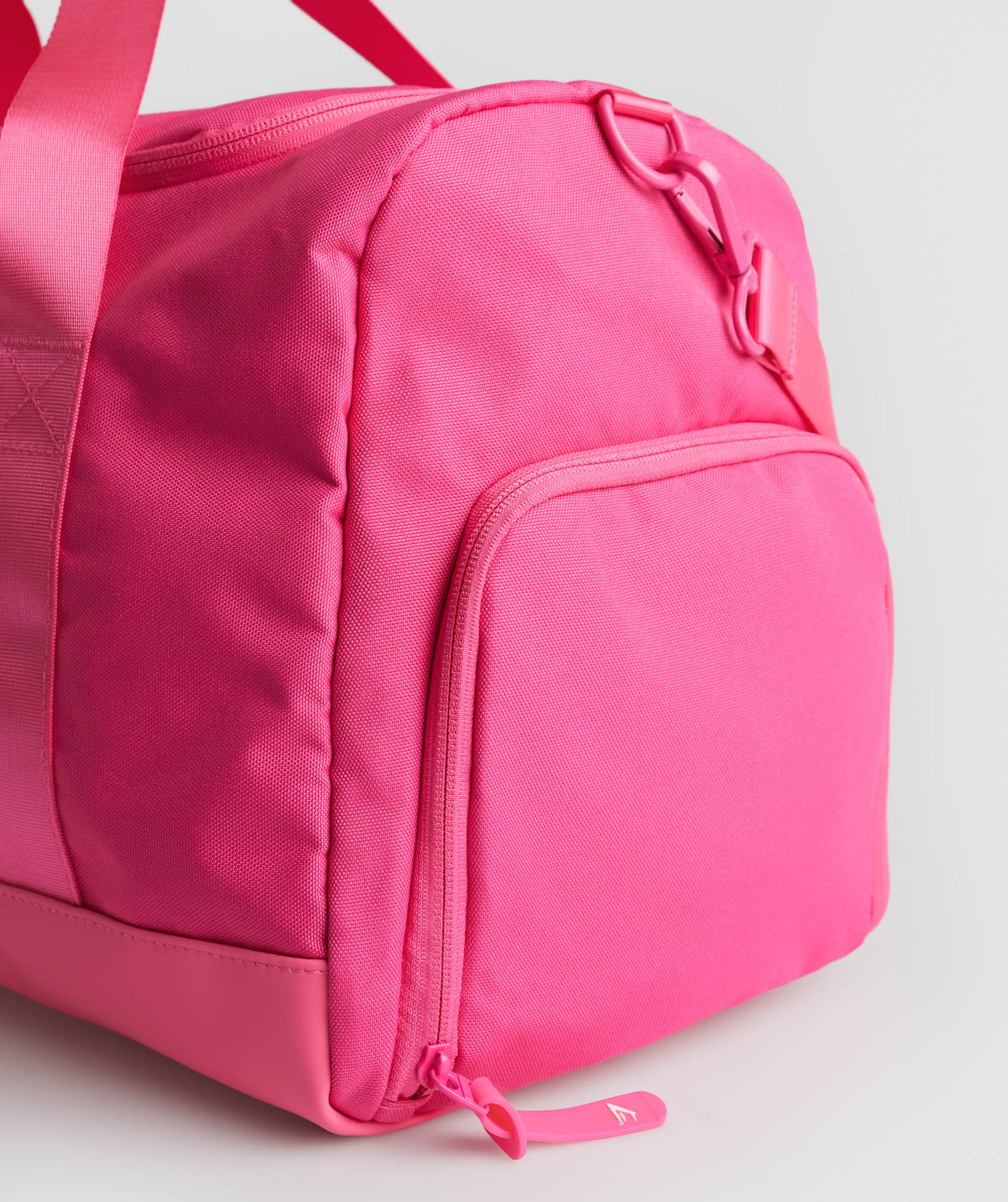 Medium Everyday Holdall in Bright Fuchsia