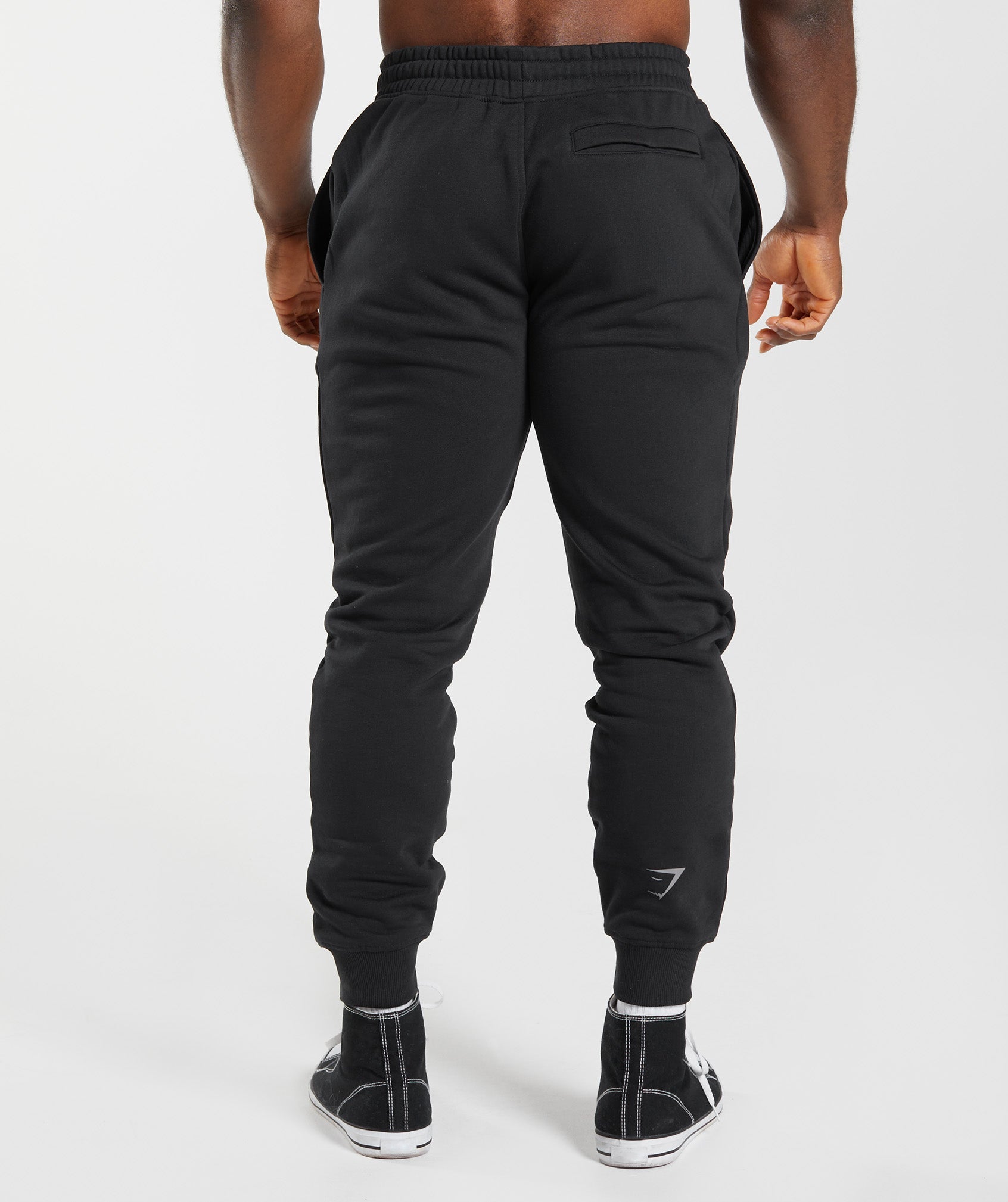 Gymshark Crest Cargo Joggers - Black