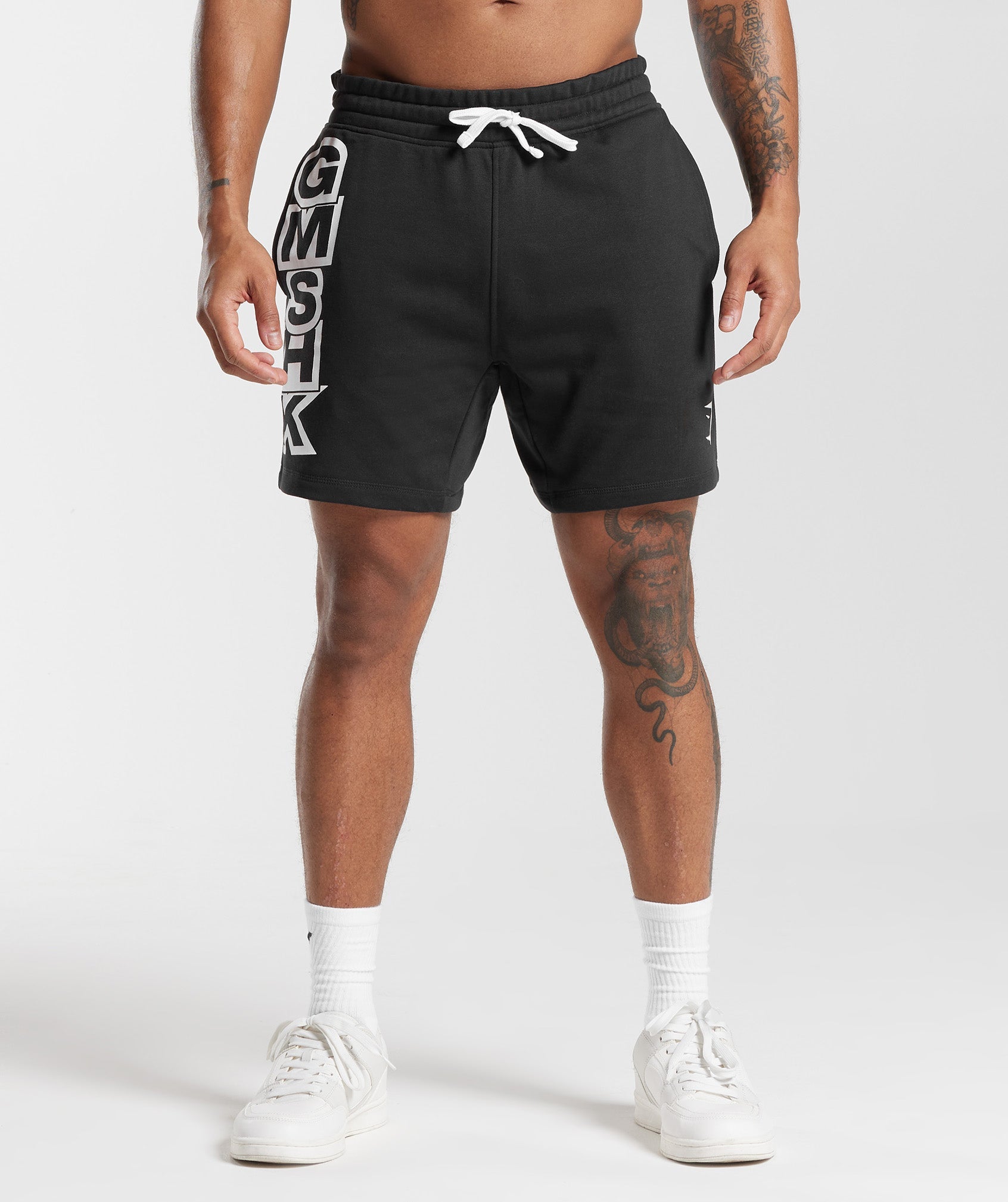 GMSHK Shorts in Black