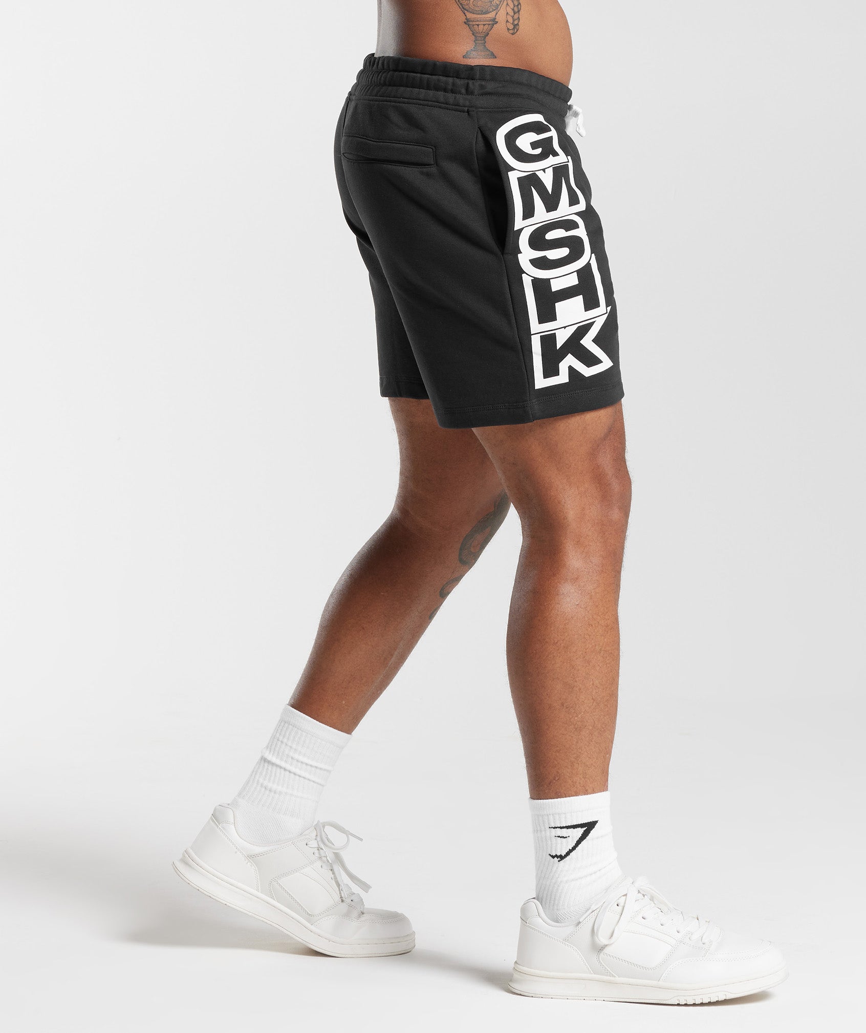 GMSHK Shorts in Black