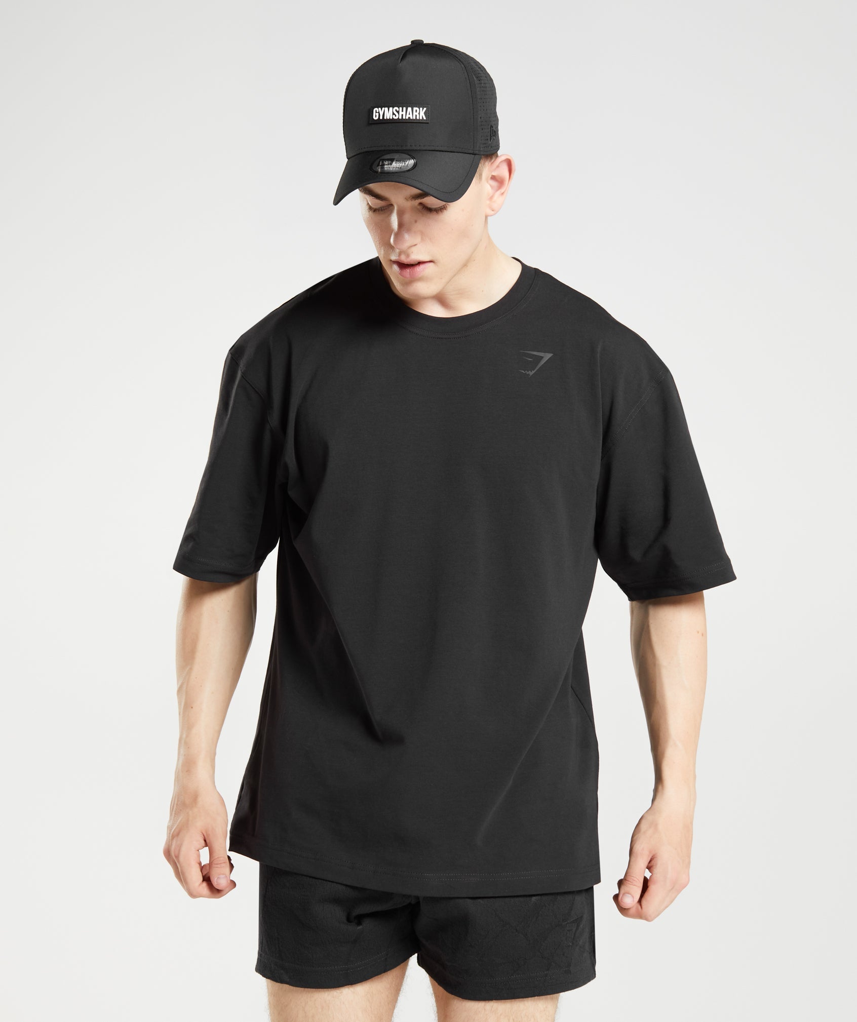 Power T-Shirt in Black - view 4