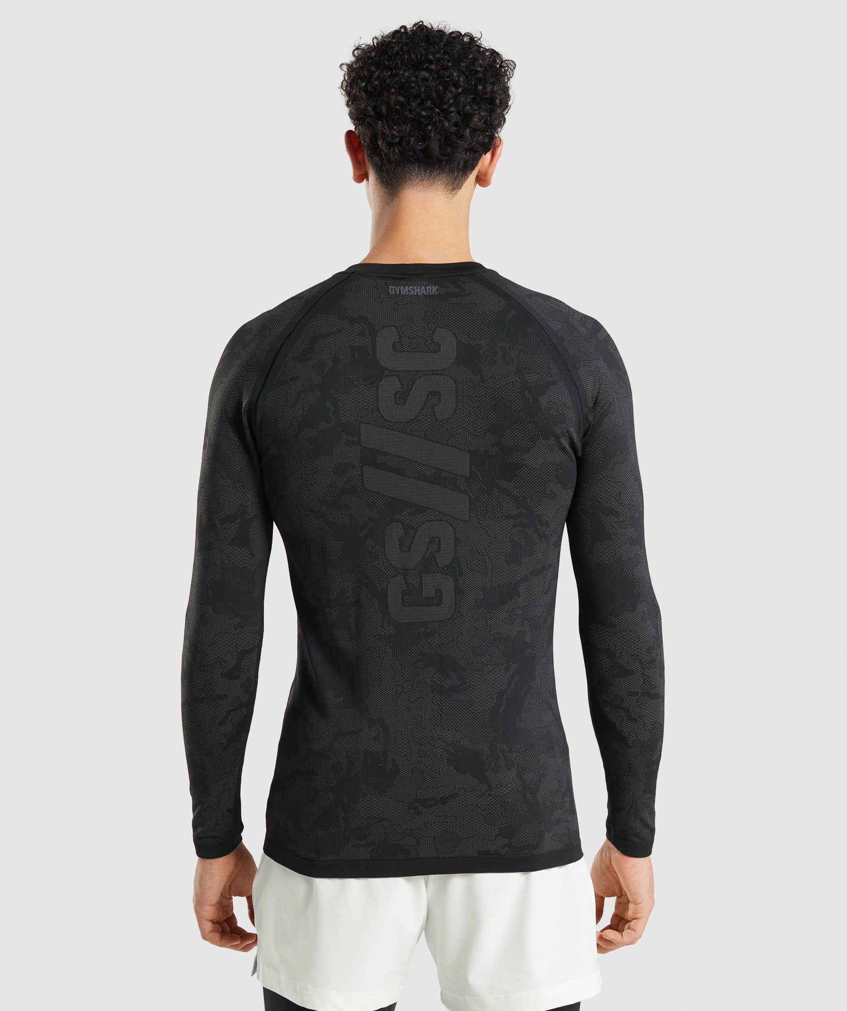 Gymshark//Steve Cook Long Sleeve Seamless T-Shirt in Black/Graphite Grey - view 3