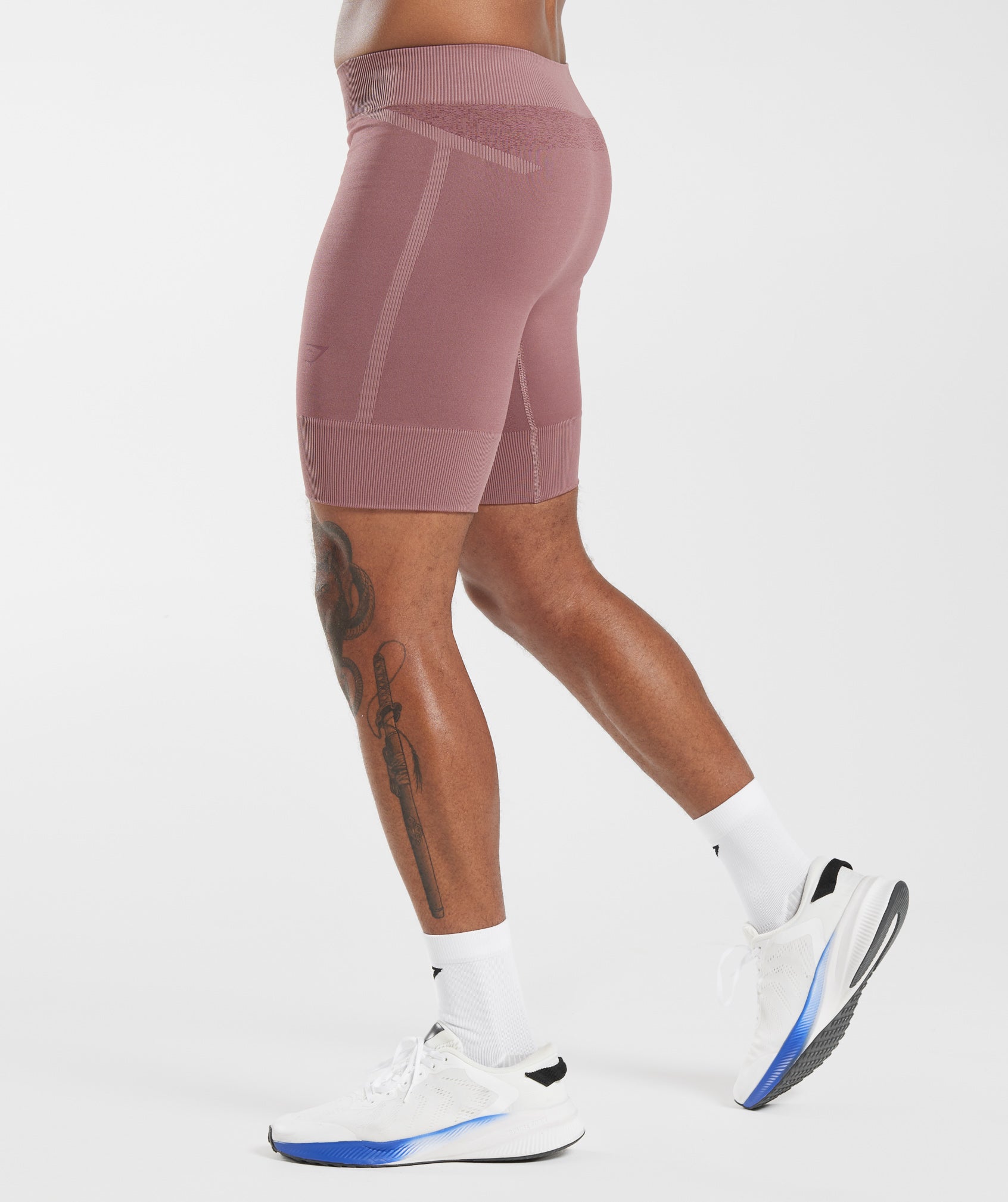 Running Seamless 7" Shorts in Dusty Maroon