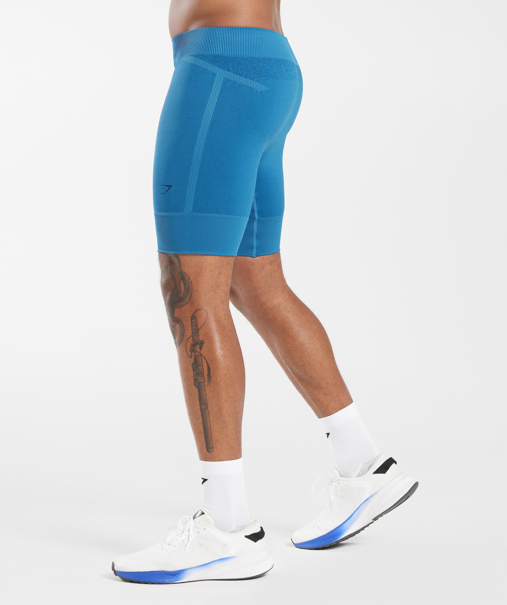 Running Seamless 7" Shorts in Lakeside Blue