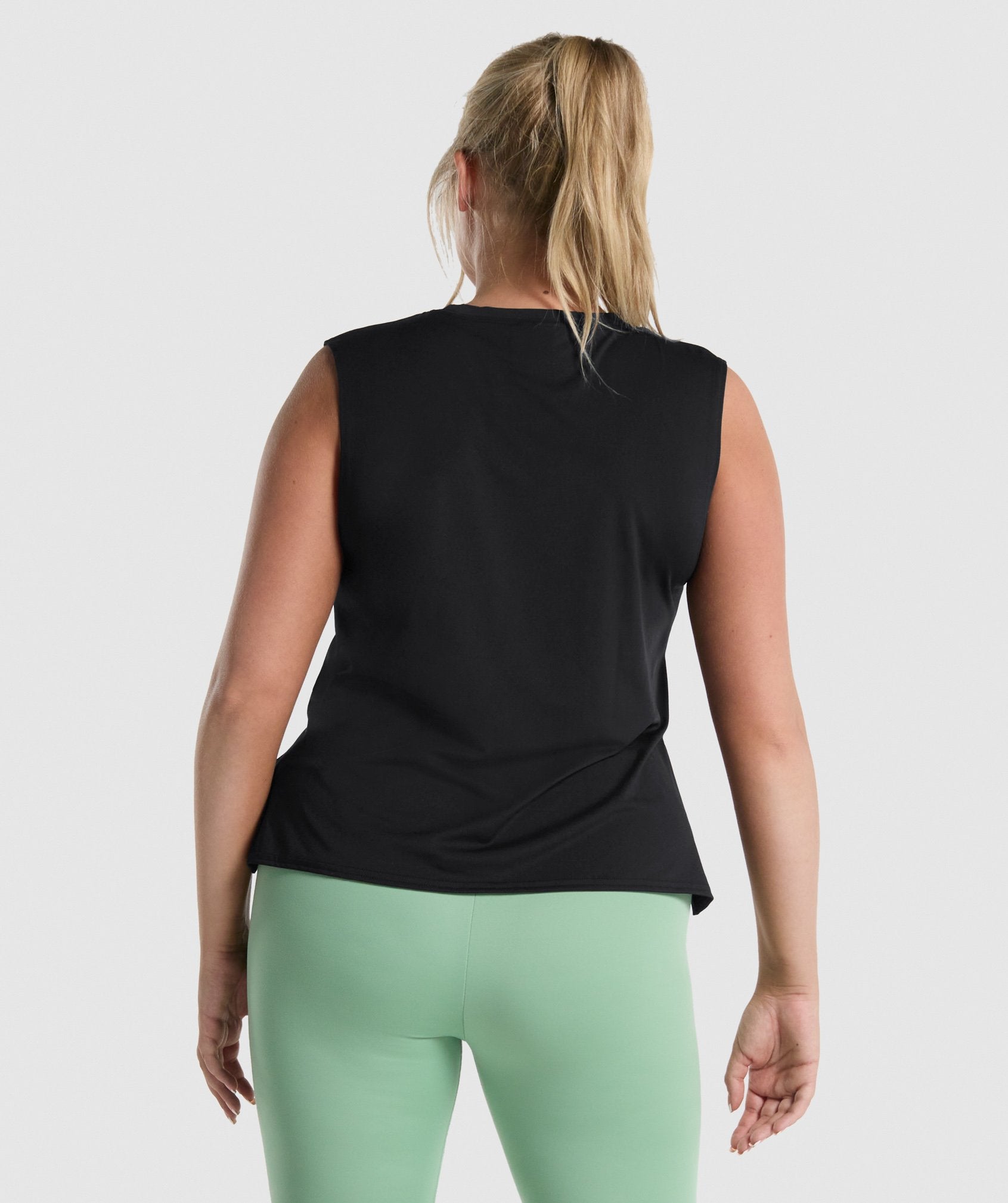 Training Midi Tank in Black - view 3