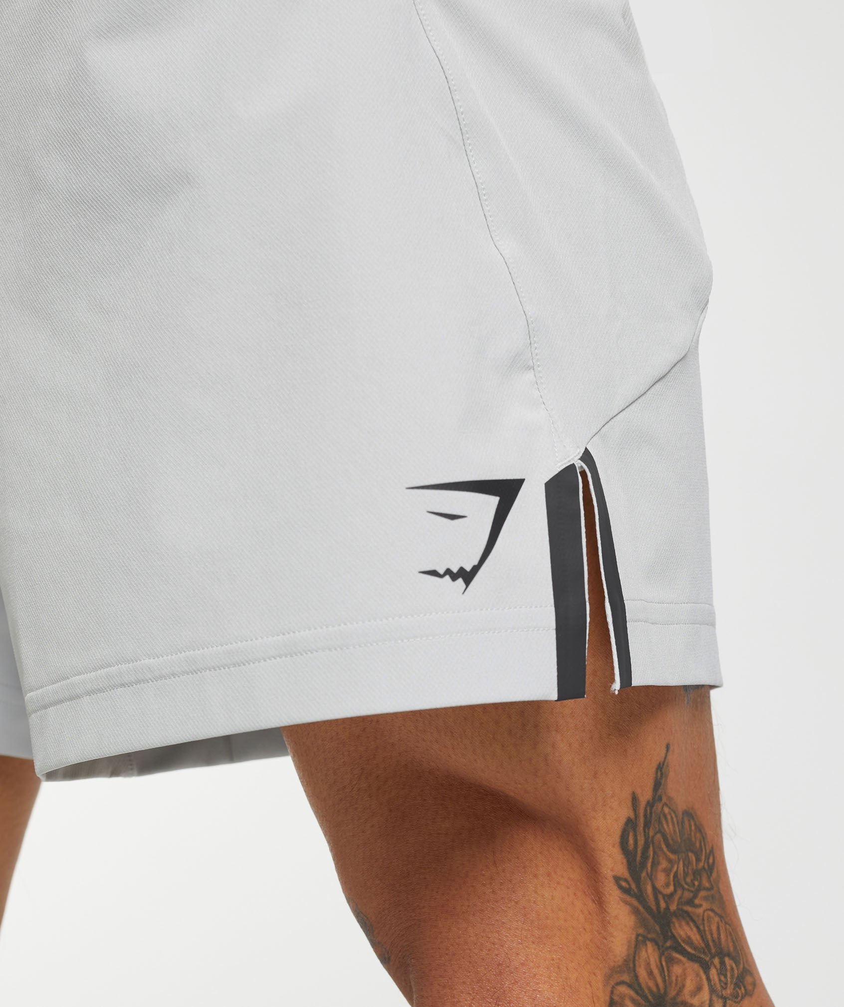 Apex 7" Hybrid Shorts in Light Grey - view 6