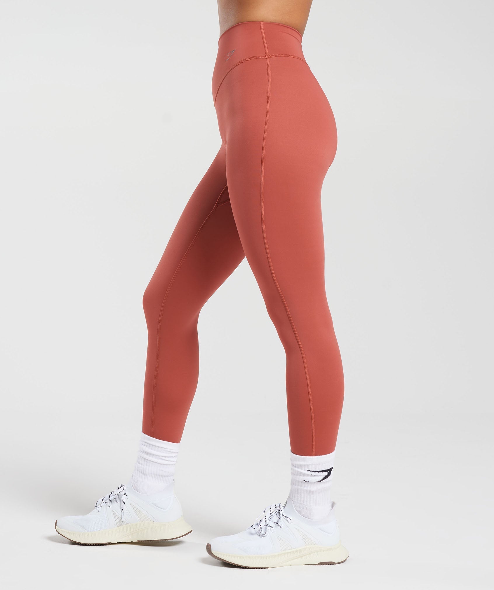 Elevate Leggings in Rust Red - view 3