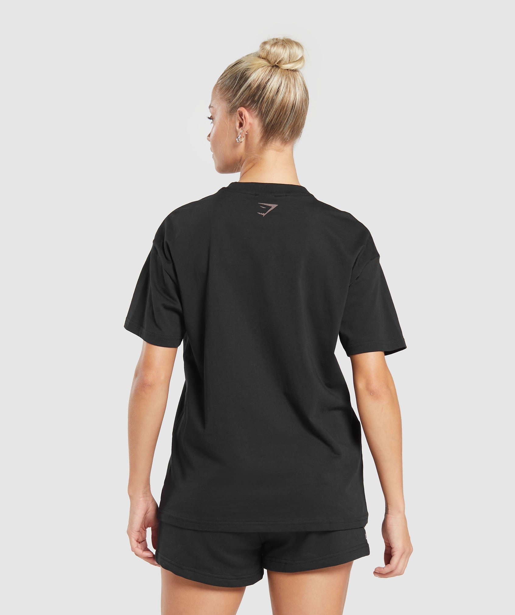 Built Oversized T-Shirt in Black - view 3