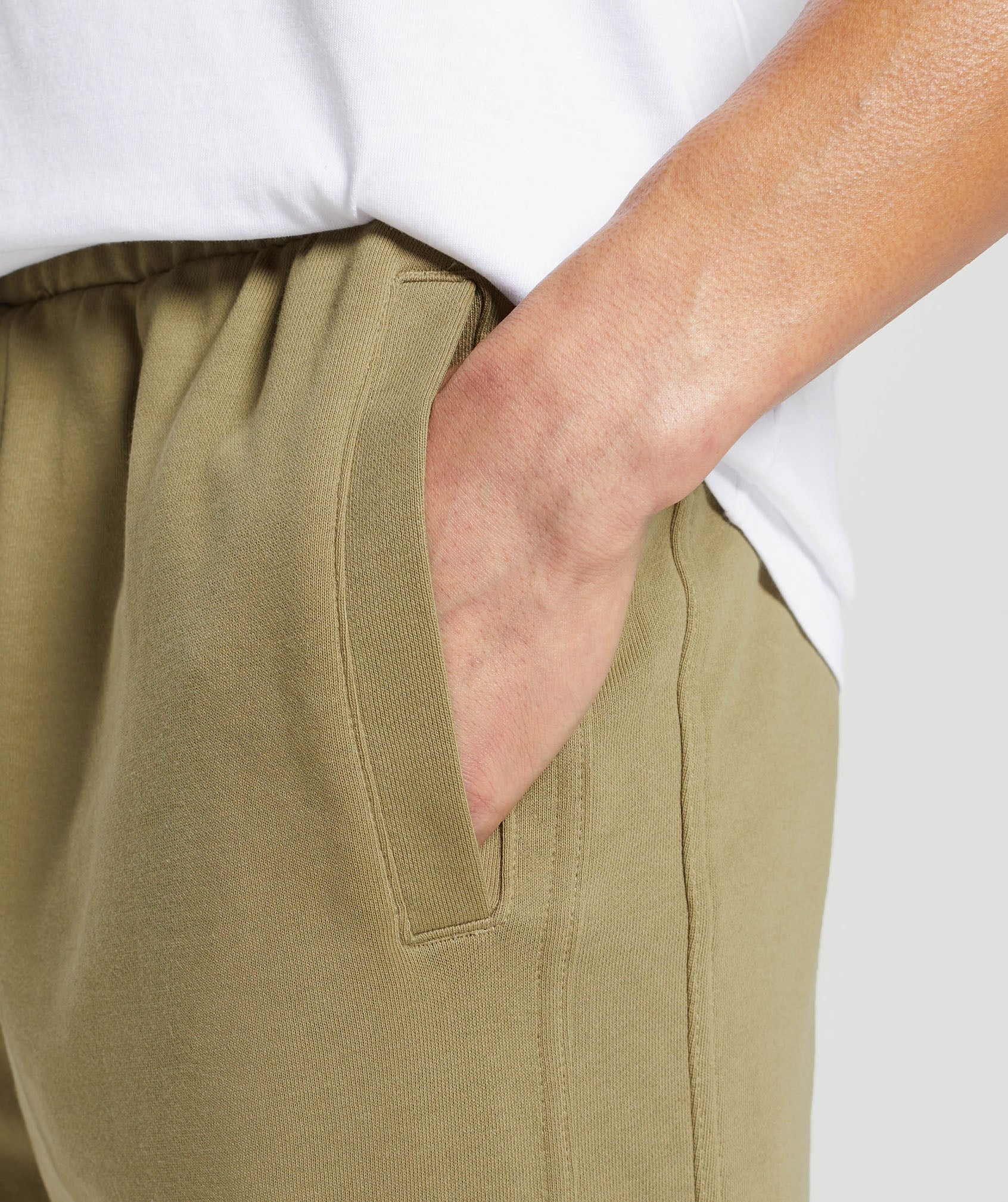 Rest Day Essentials Joggers in Troop Green - view 7