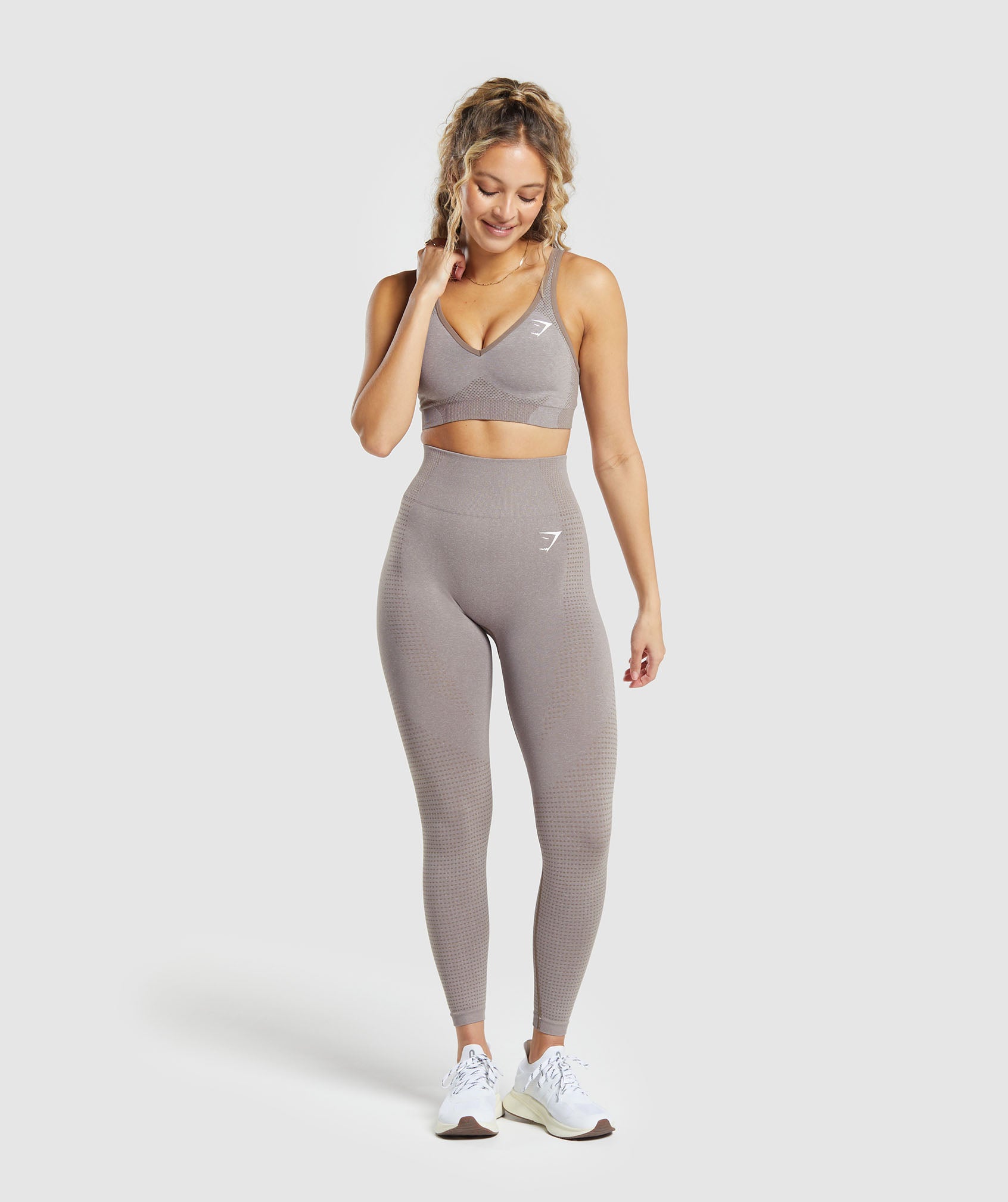 Vital Seamless V Neck Sports Bra in Warm Taupe Marl - view 4