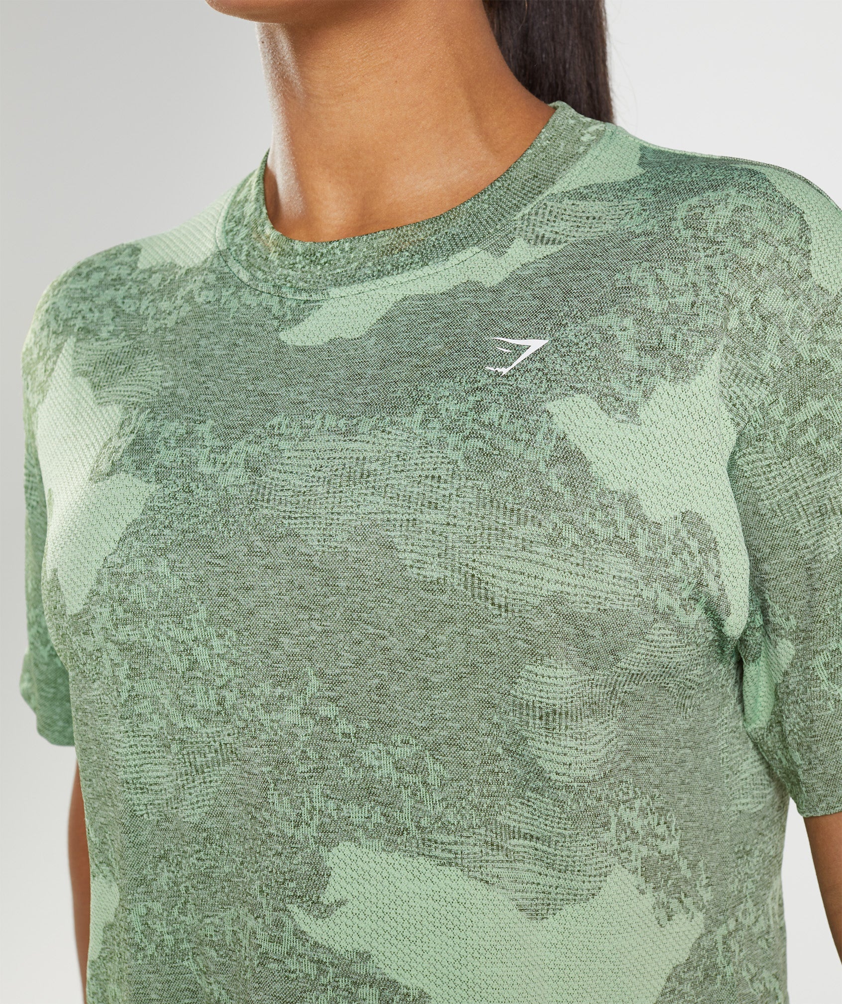 Adapt Camo Seamless Crop Top in Aloe Green/Moss Olive