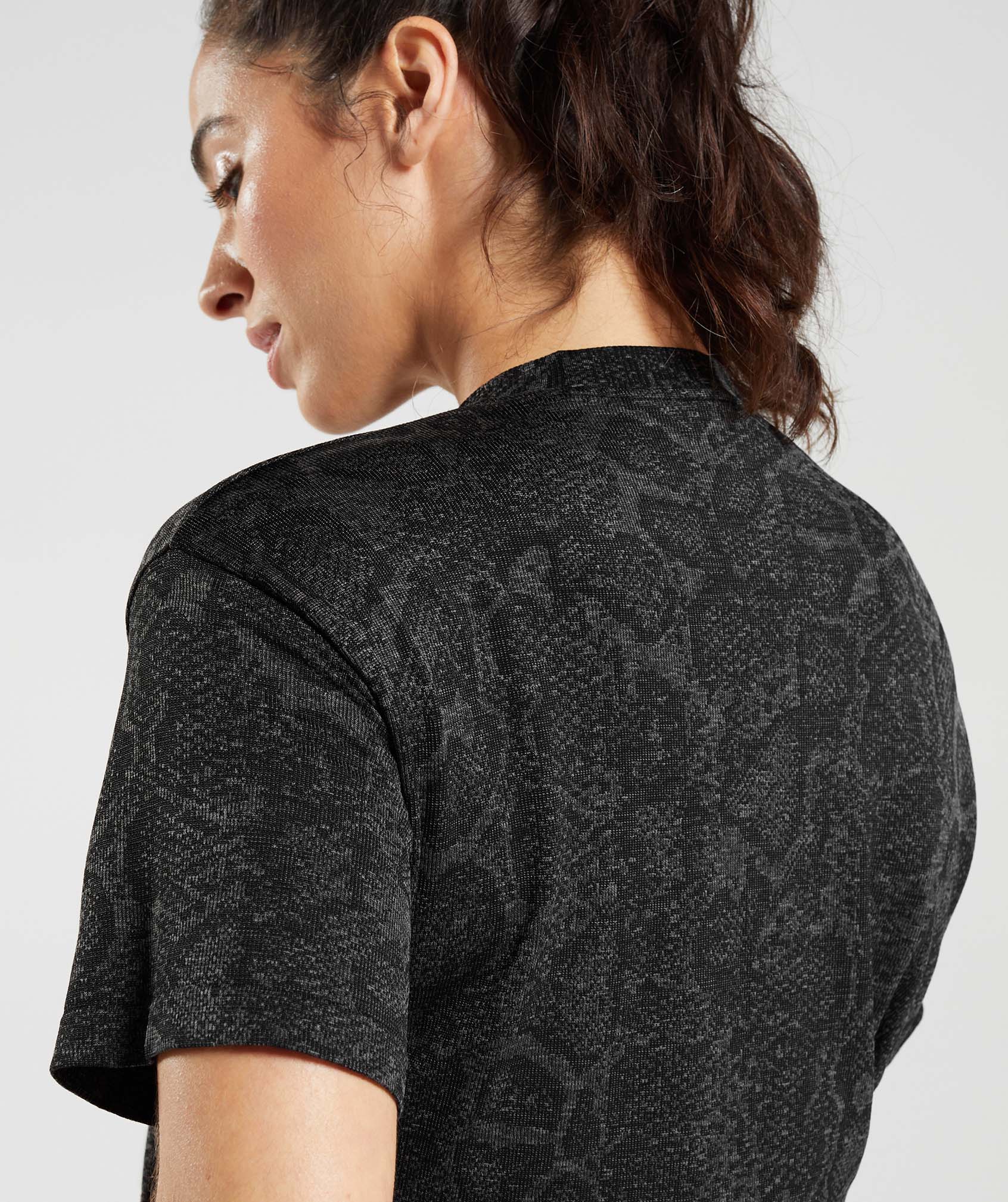 Adapt Animal Seamless T-Shirt in Urban Grey/Black