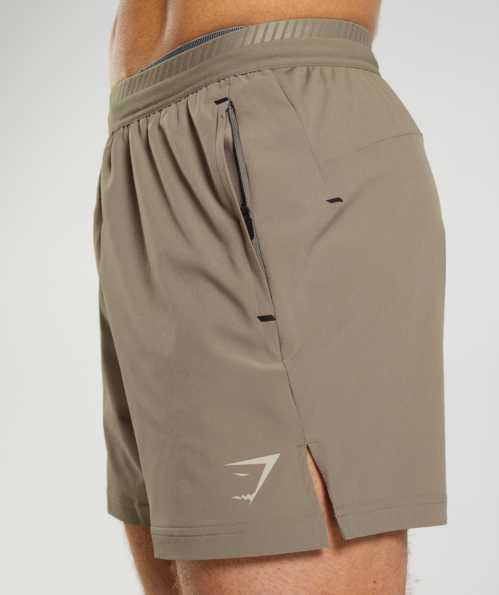 Apex 5" Hybrid Shorts in Earthy Brown