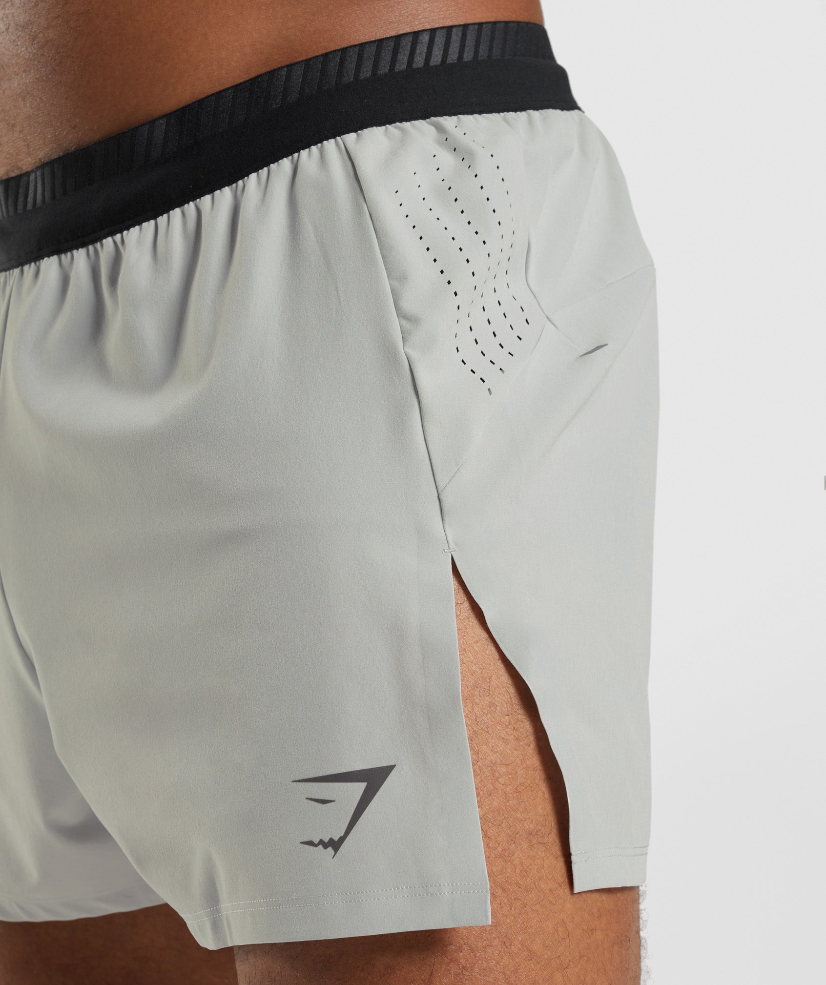 Apex Run 4" Shorts in Light Grey