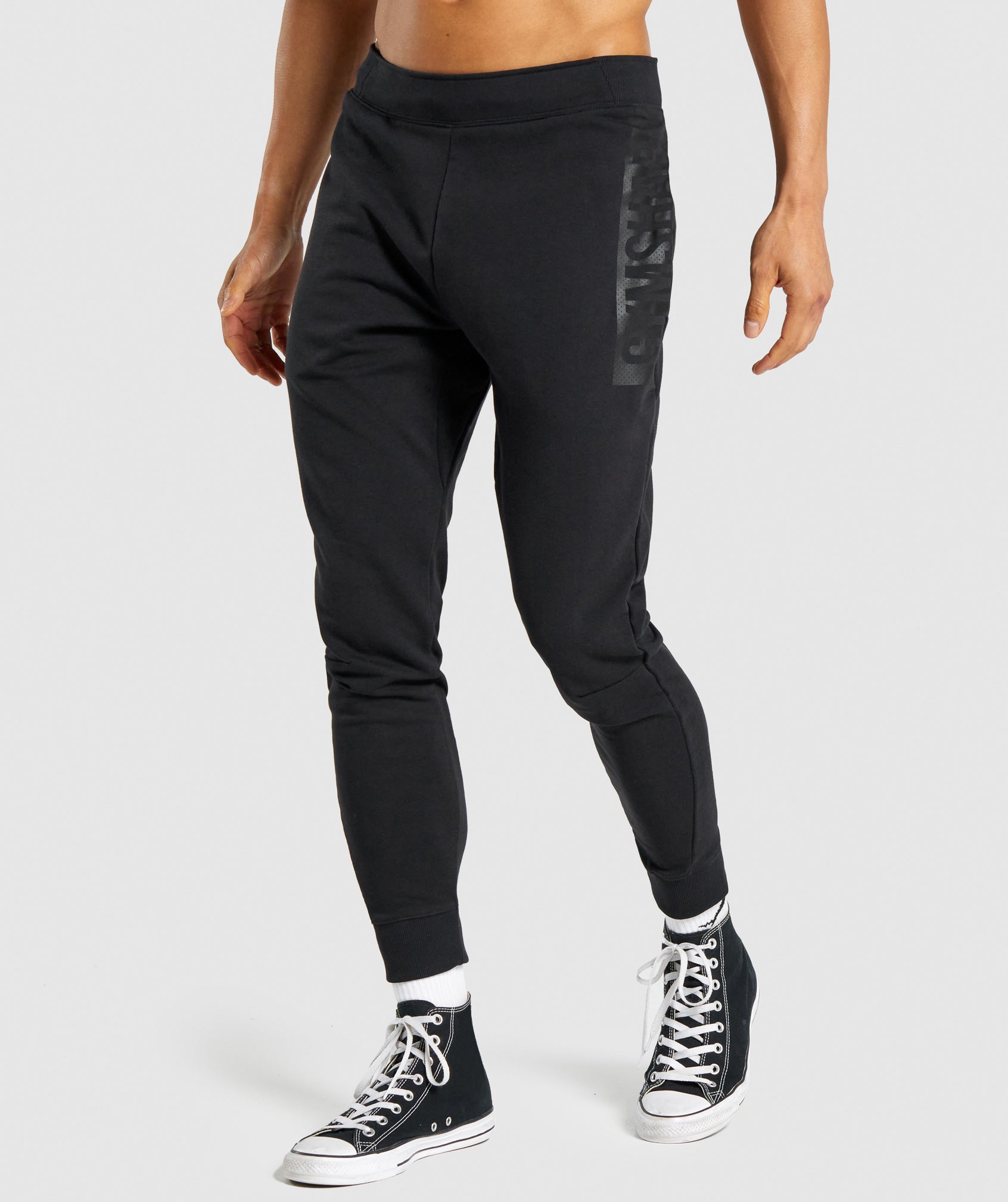 Gymshark Joggers Sweatpants, Men's Small Black, Ankle Zip & Pockets, Logo