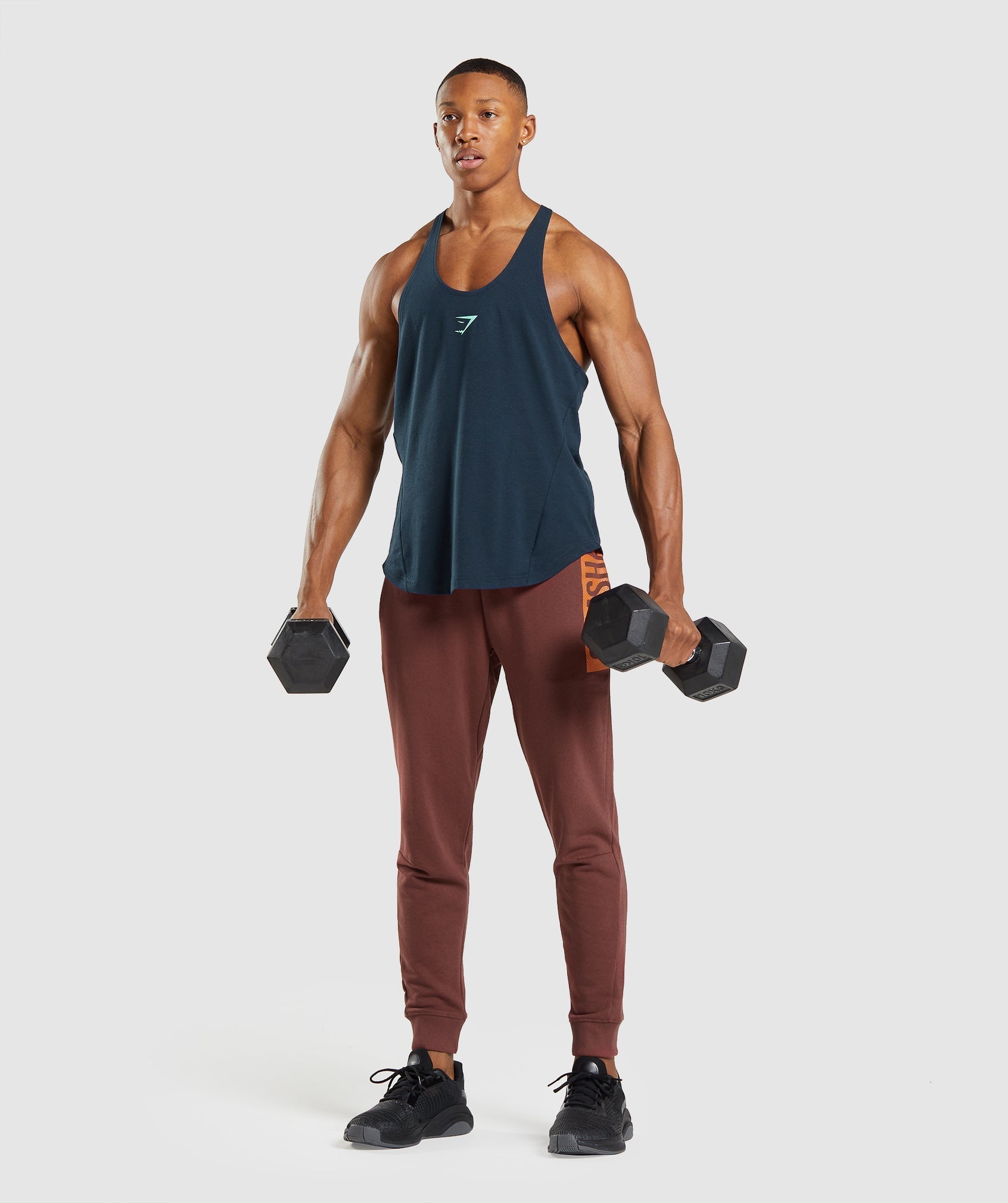 Sizing help for Bold Stinger Gymshark, 5'10, 181lbs 43-45 chest (not  sure) ?? : r/Gymshark