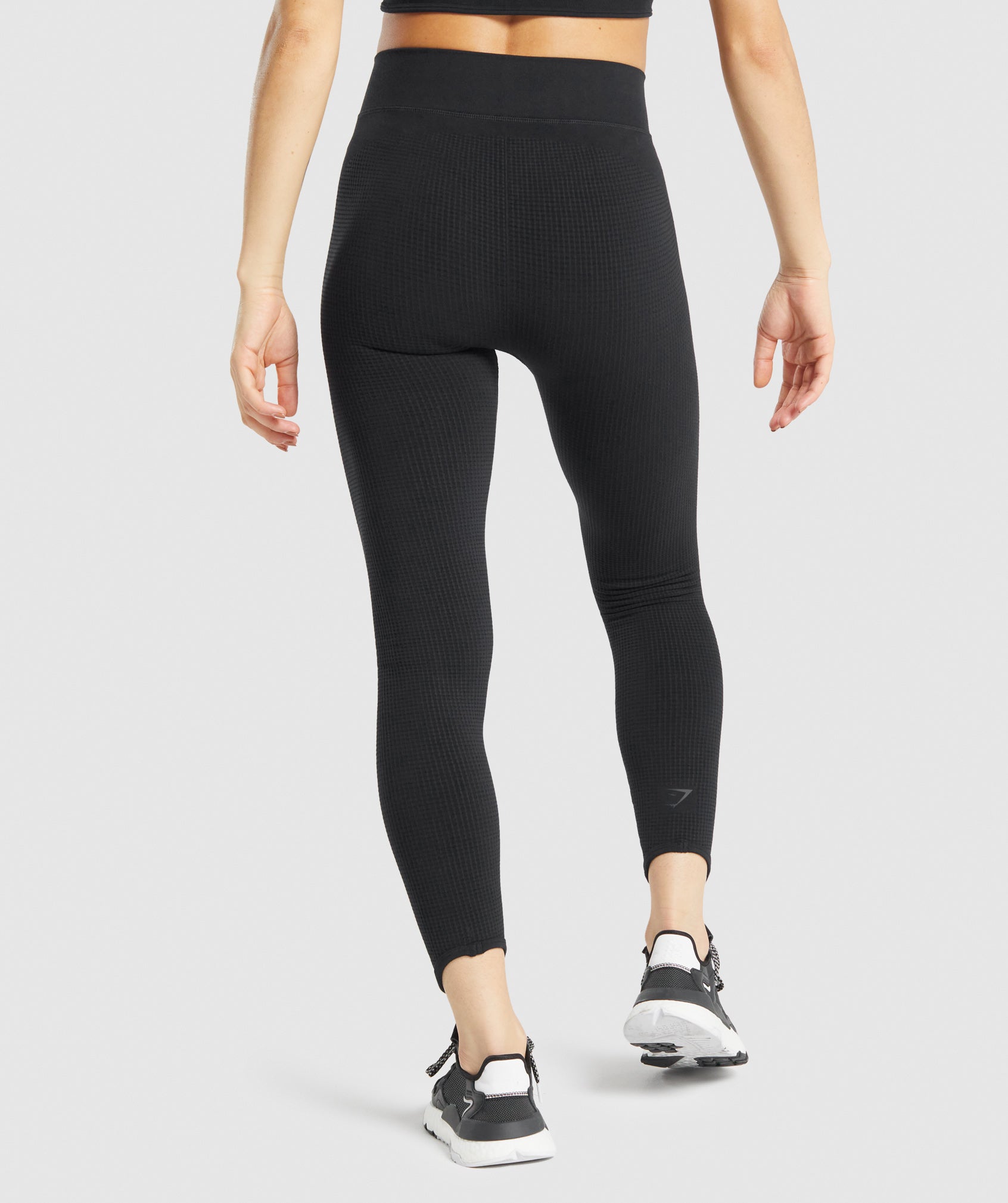 Pause Seamless Leggings in Black - view 3