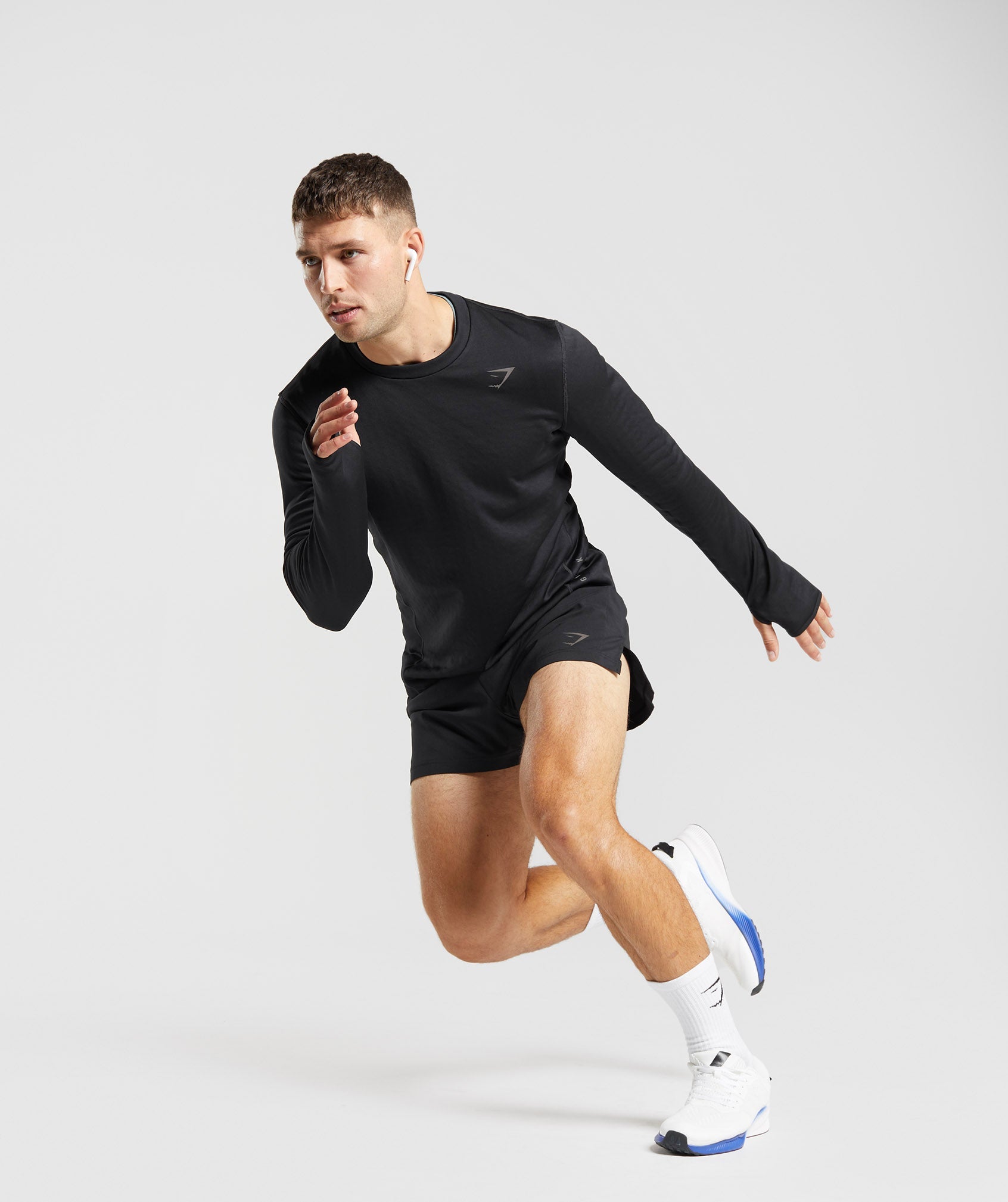 Run Sport 3" Shorts in Black - view 4