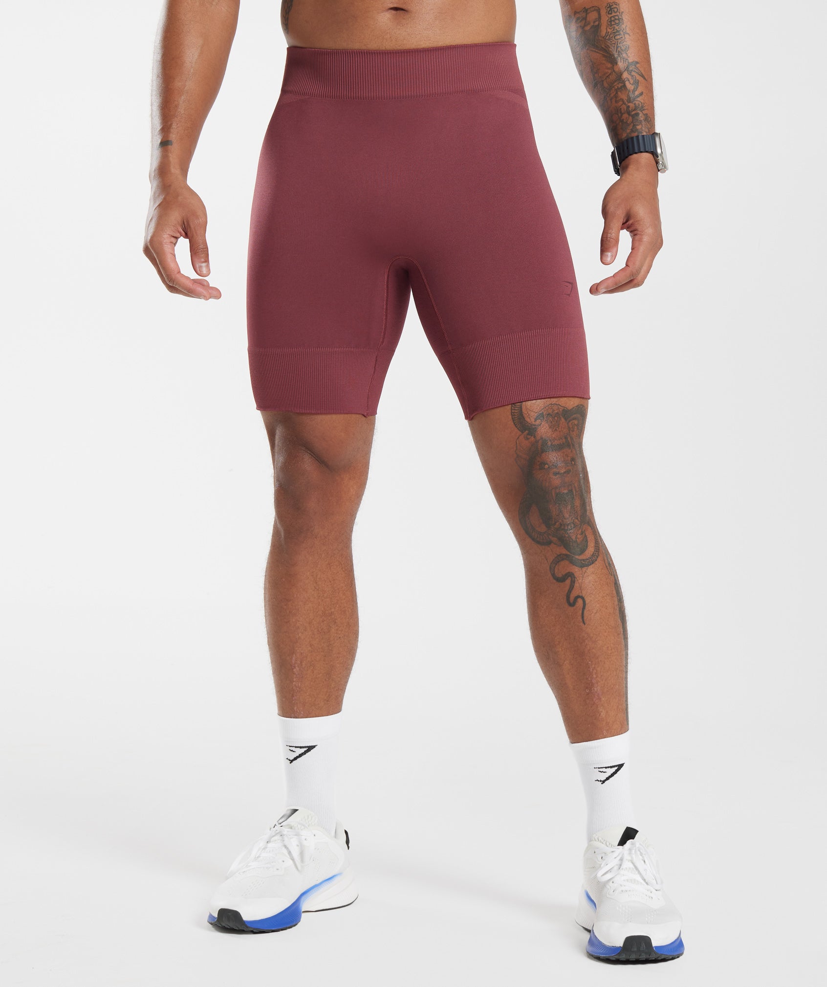 Running Seamless 7" Shorts in Cherry Brown