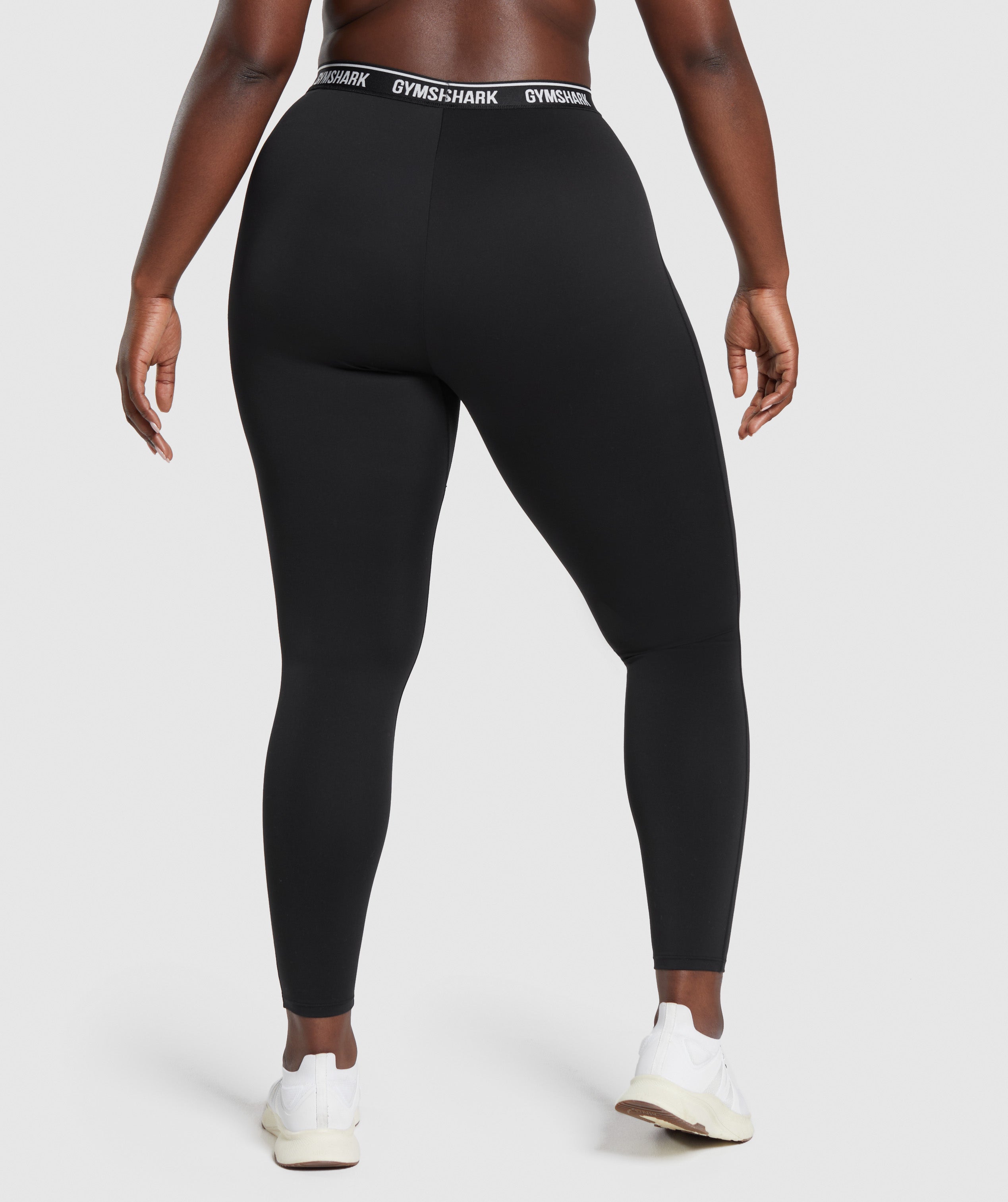 Everyday Waistband Leggings in Black - view 8