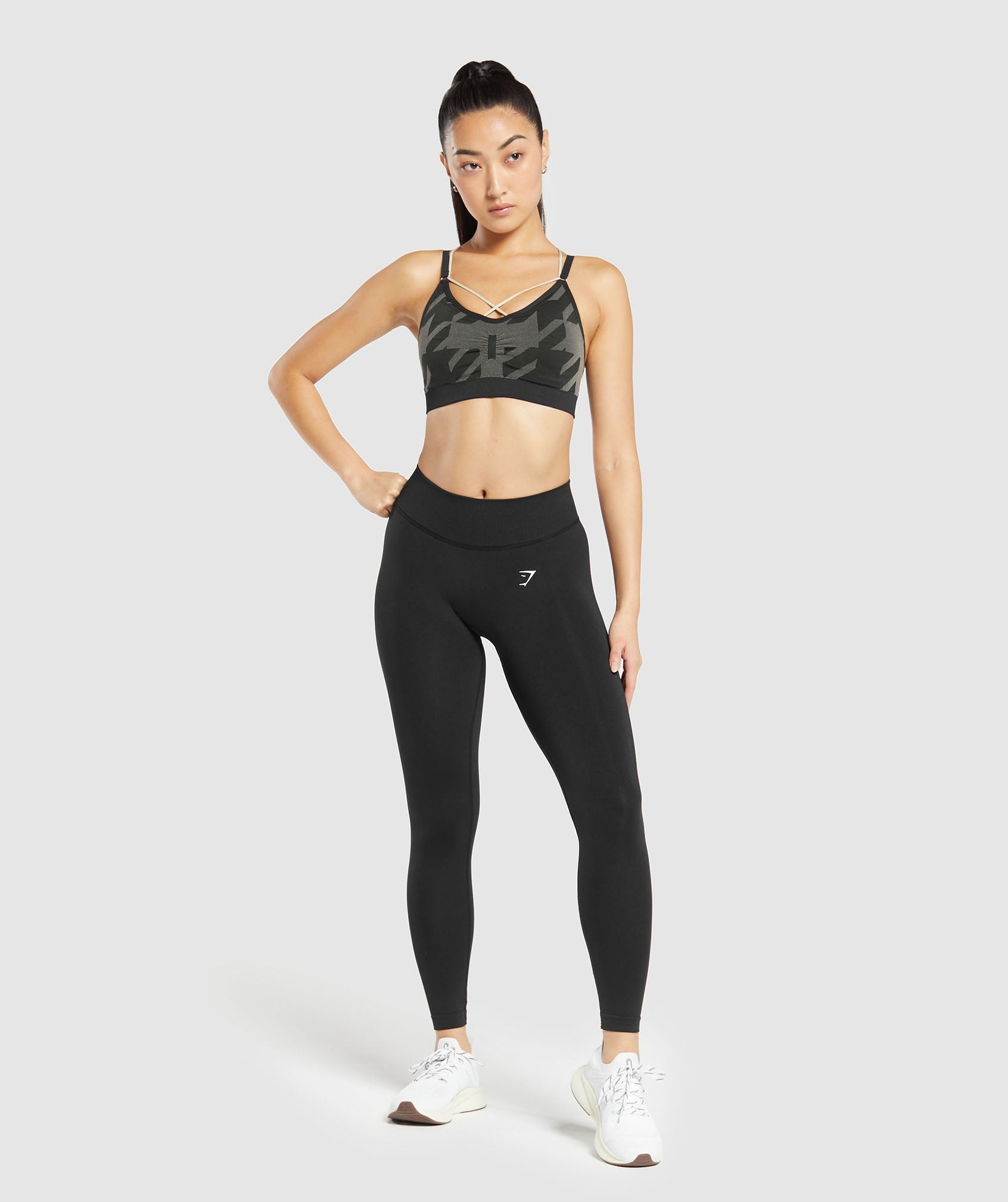 Apex Limit Seamless Leggings in Black - view 4