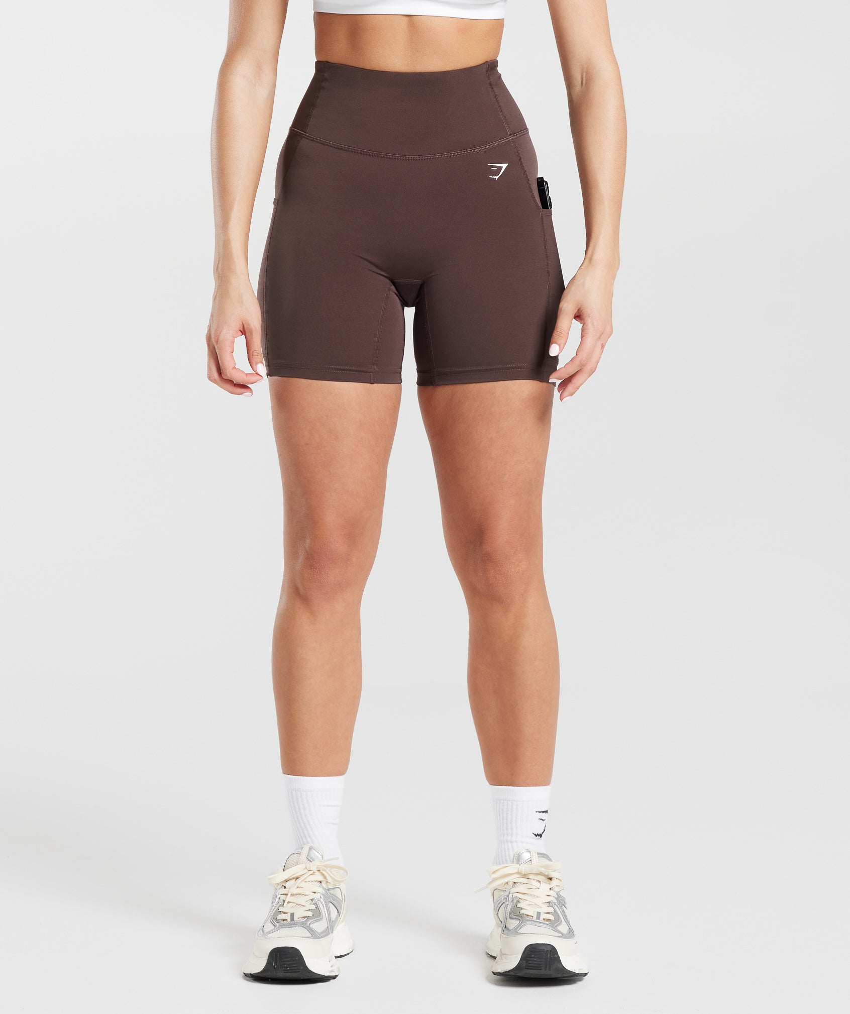 Pocket Shorts in Chocolate Brown