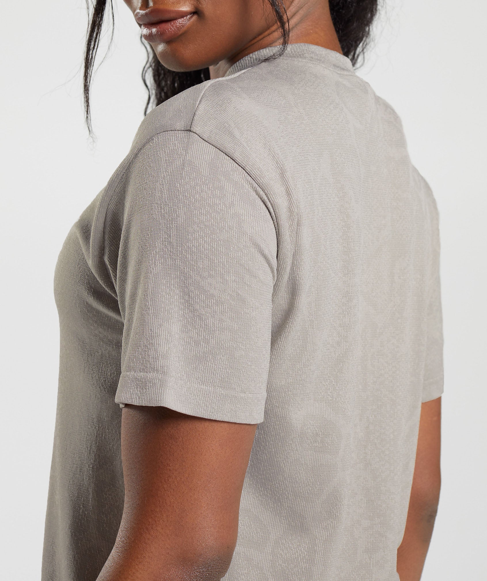 Adapt Animal Seamless T-Shirt in Mushroom Brown/Urban Grey