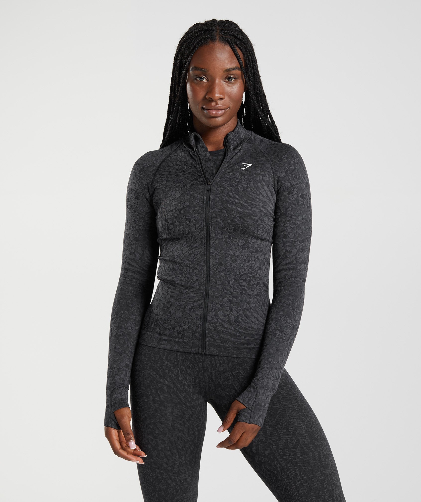 TrainingGirl Women's Sports Jacket Full Zip Workout Running Jacket Slim Fit  Long Sleeve Yoga Track Jacket with Thumb Holes (Black, Medium, m) :  : Clothing, Shoes & Accessories