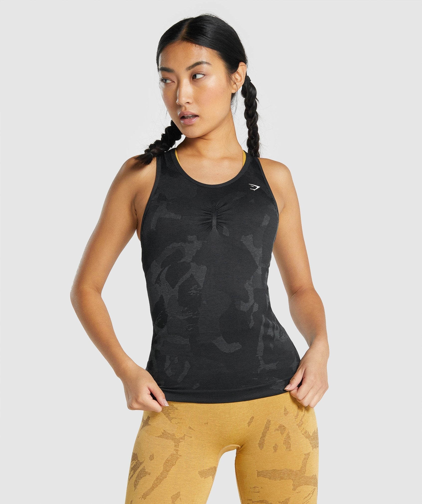 Adapt Camo Seamless Tank in Savanna | Black - view 1