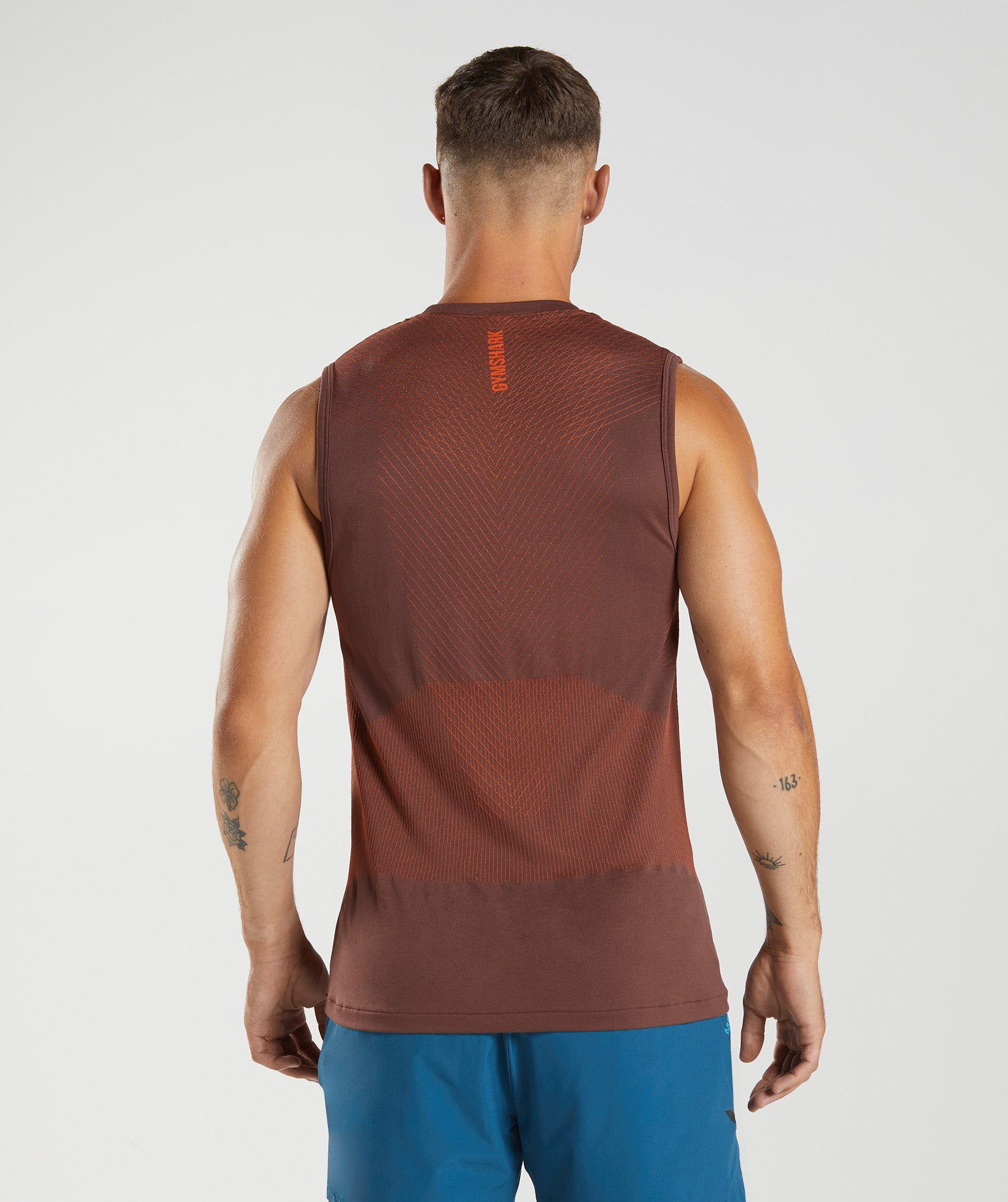 Apex Seamless Tank in Cherry Brown/Pepper Red