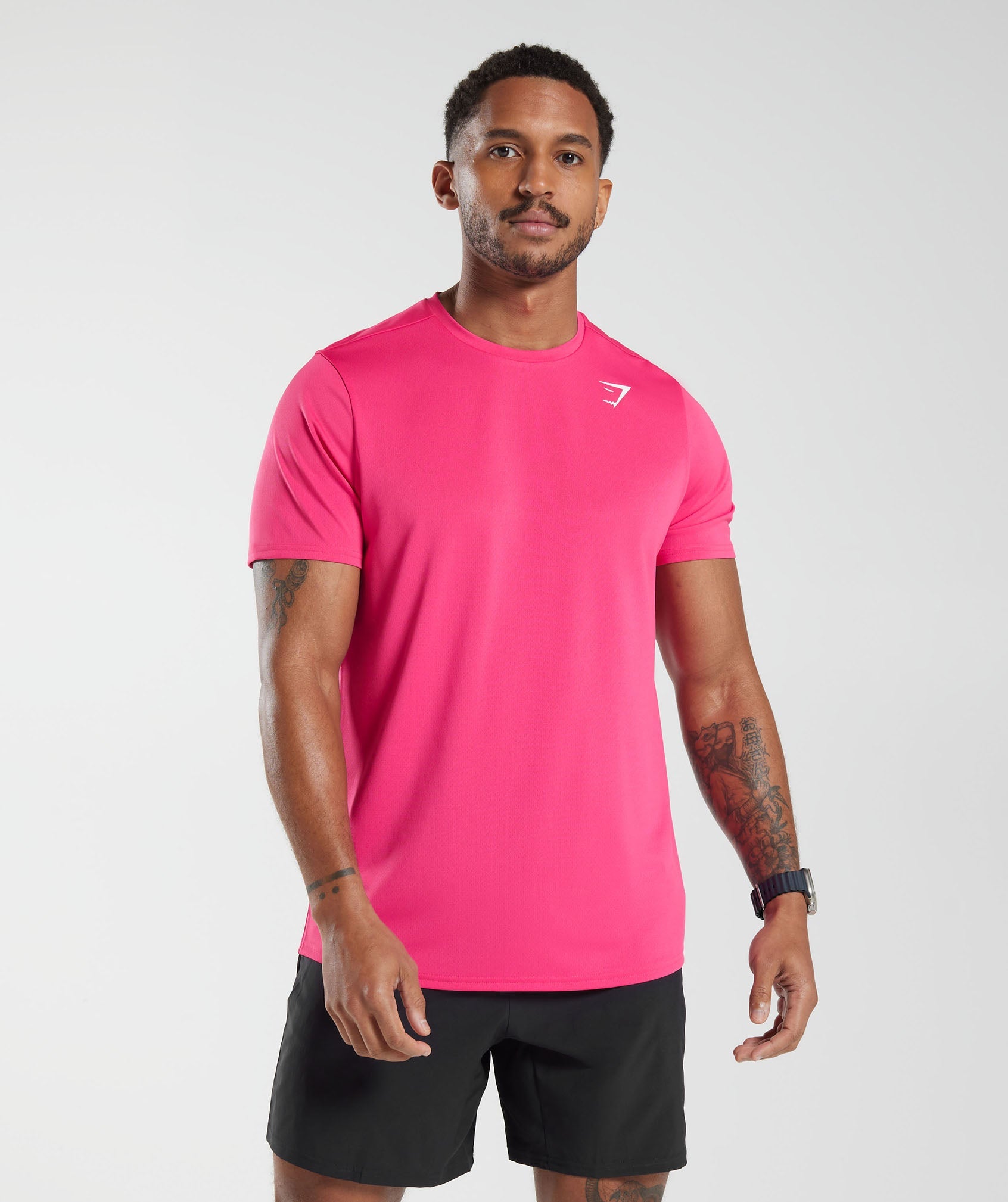 Arrival T-Shirt in Bright Fuchsia