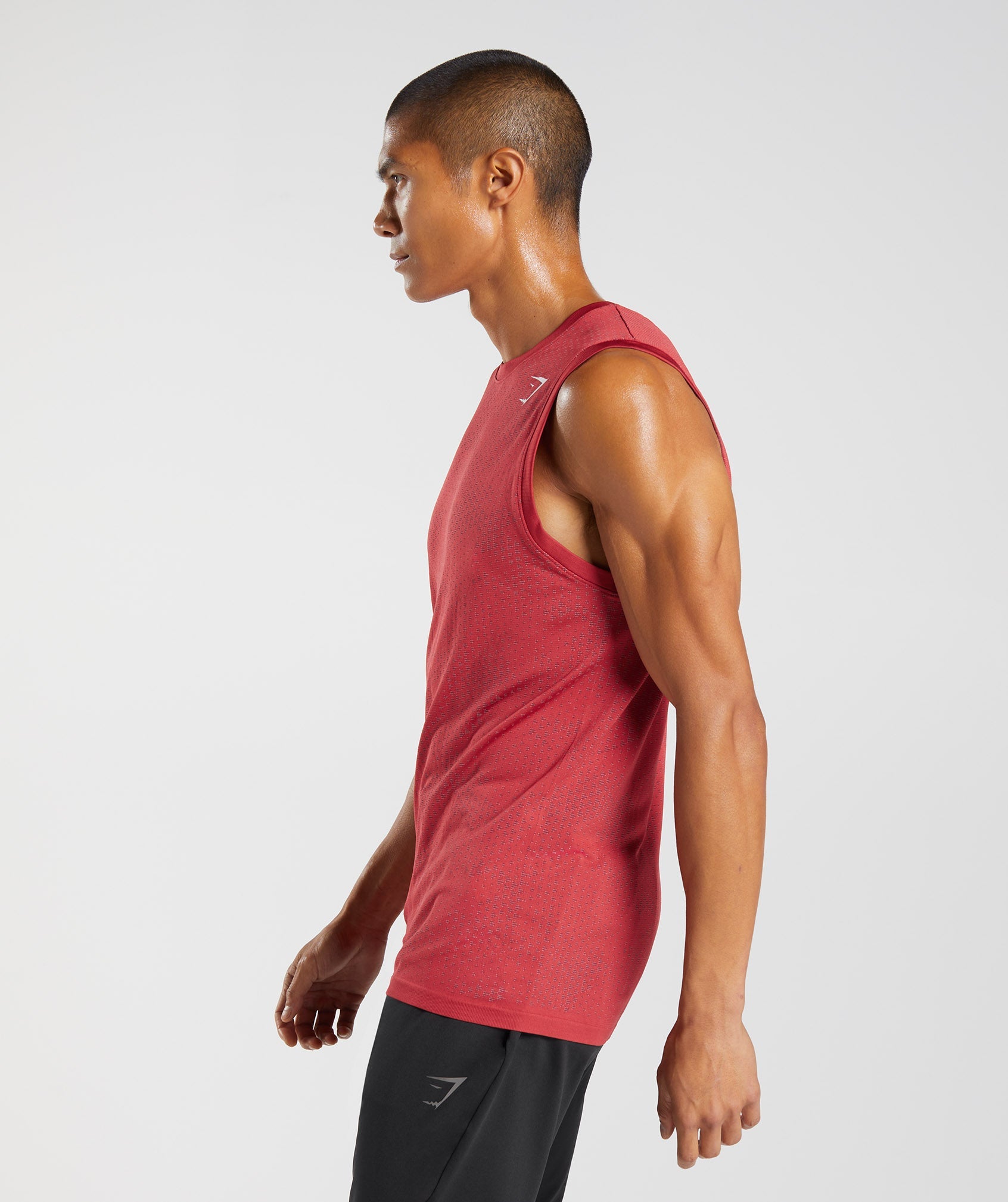 Sport Seamless Tank in Salsa Red/Baked Maroon - view 3