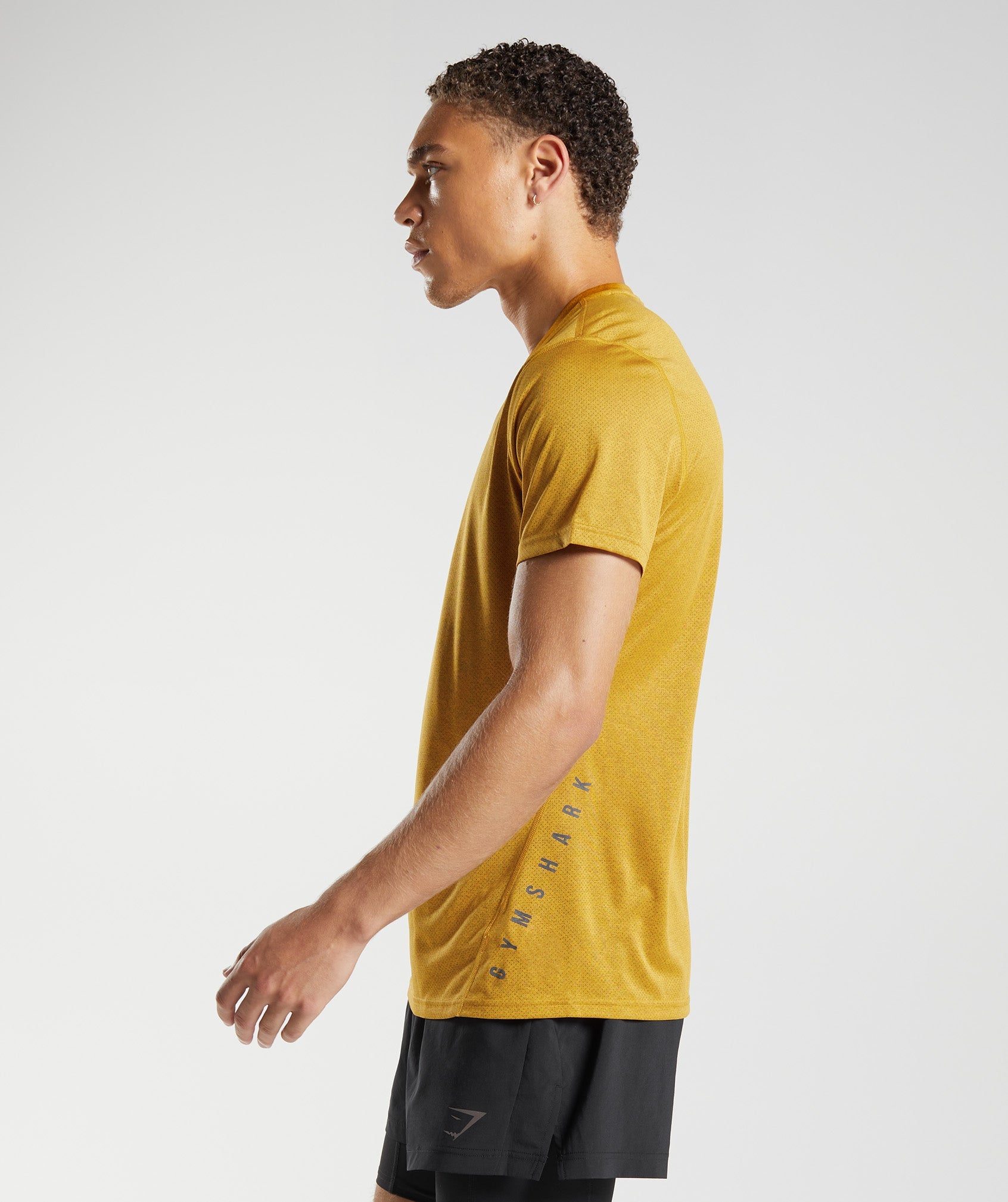 Sport T-Shirt in Turmeric Yellow/Black Marl