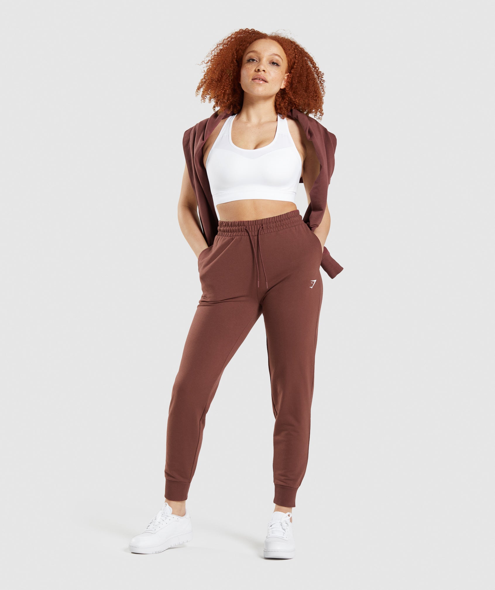 Training Joggers in Cherry Brown - view 4