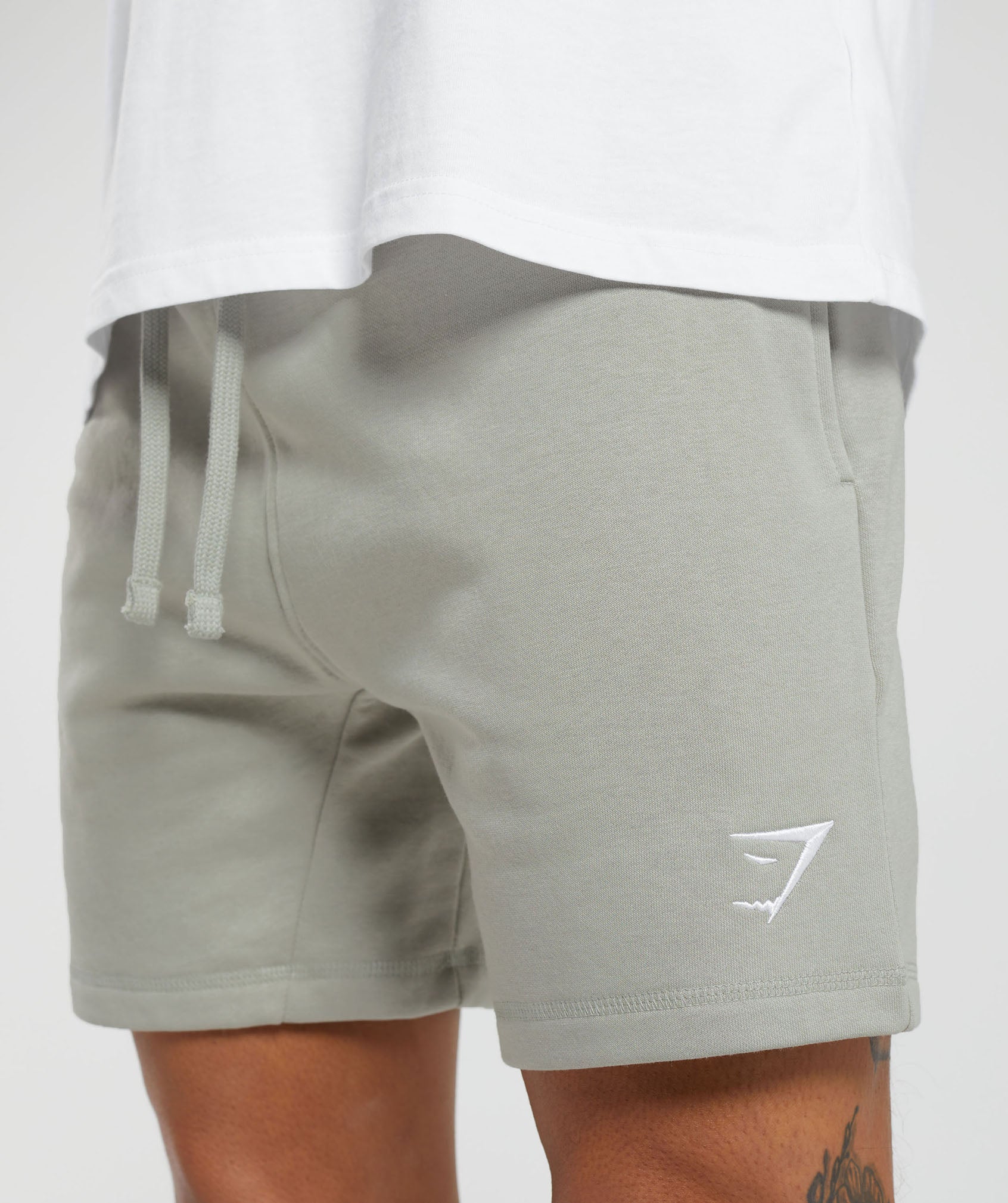 Crest 7" Shorts in Stone Grey - view 5