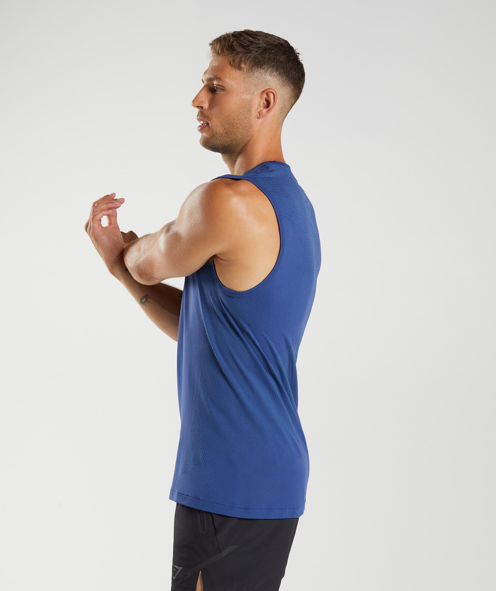 Apex Seamless Tank in Stellar Blue/Lakeside Blue - view 3