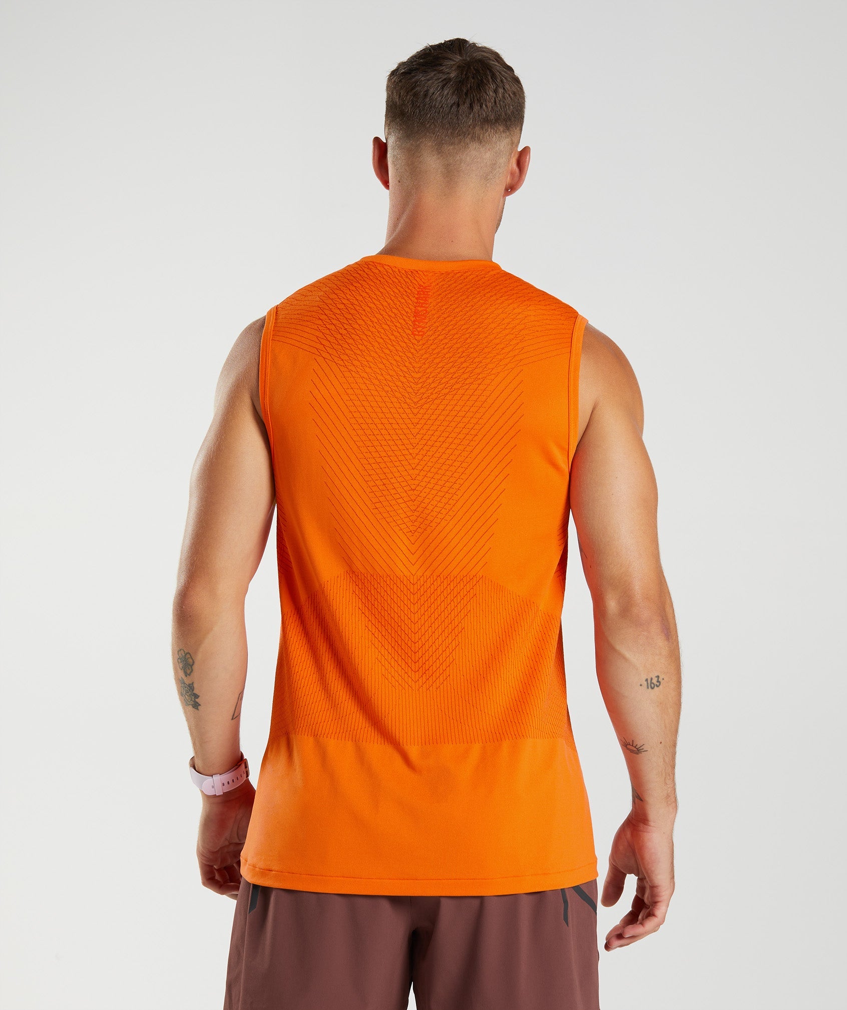 Apex Seamless Tank in Zesty Orange/Pepper Red - view 2