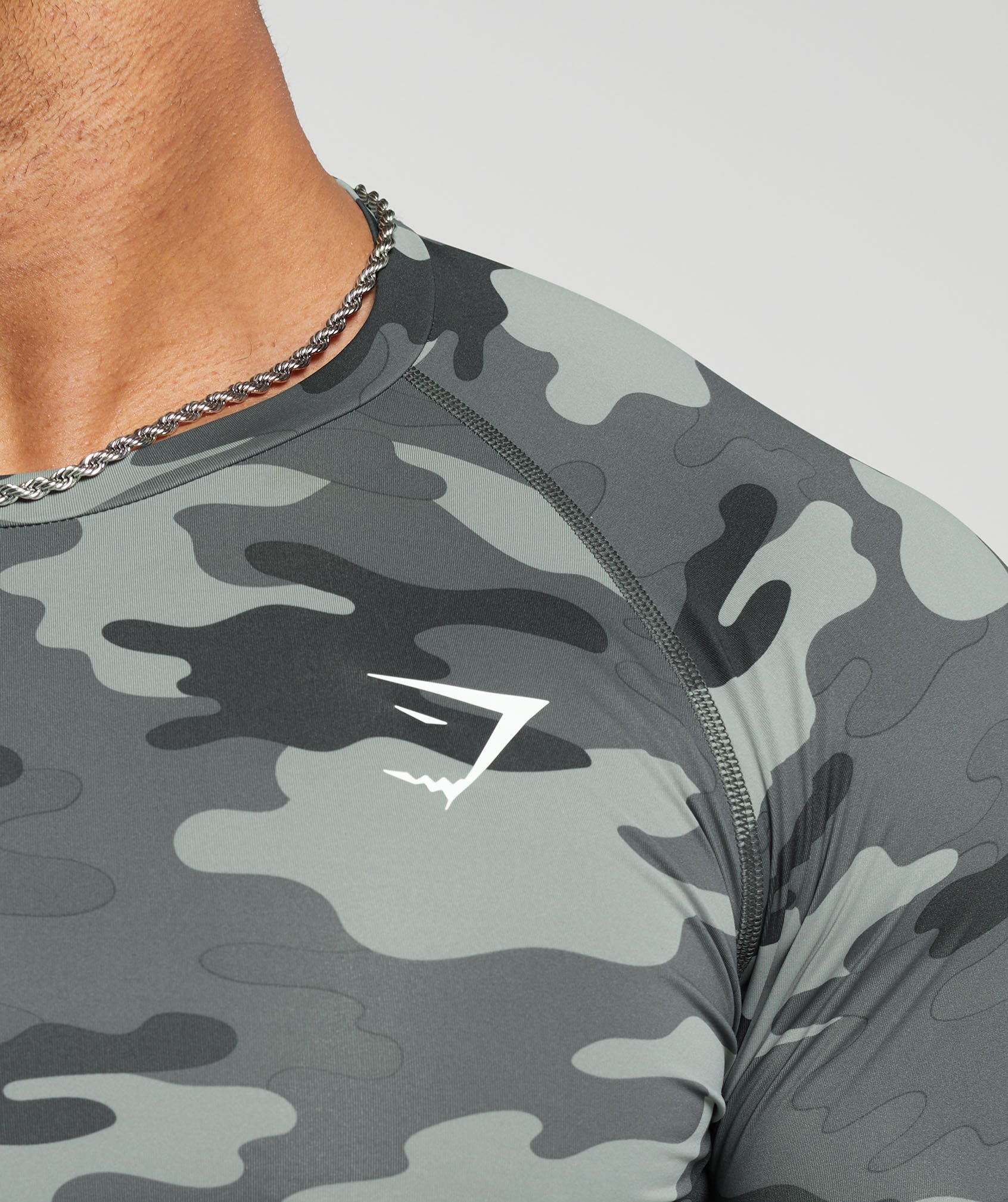 Element Baselayer Long Sleeve Top in Grey Print - view 4